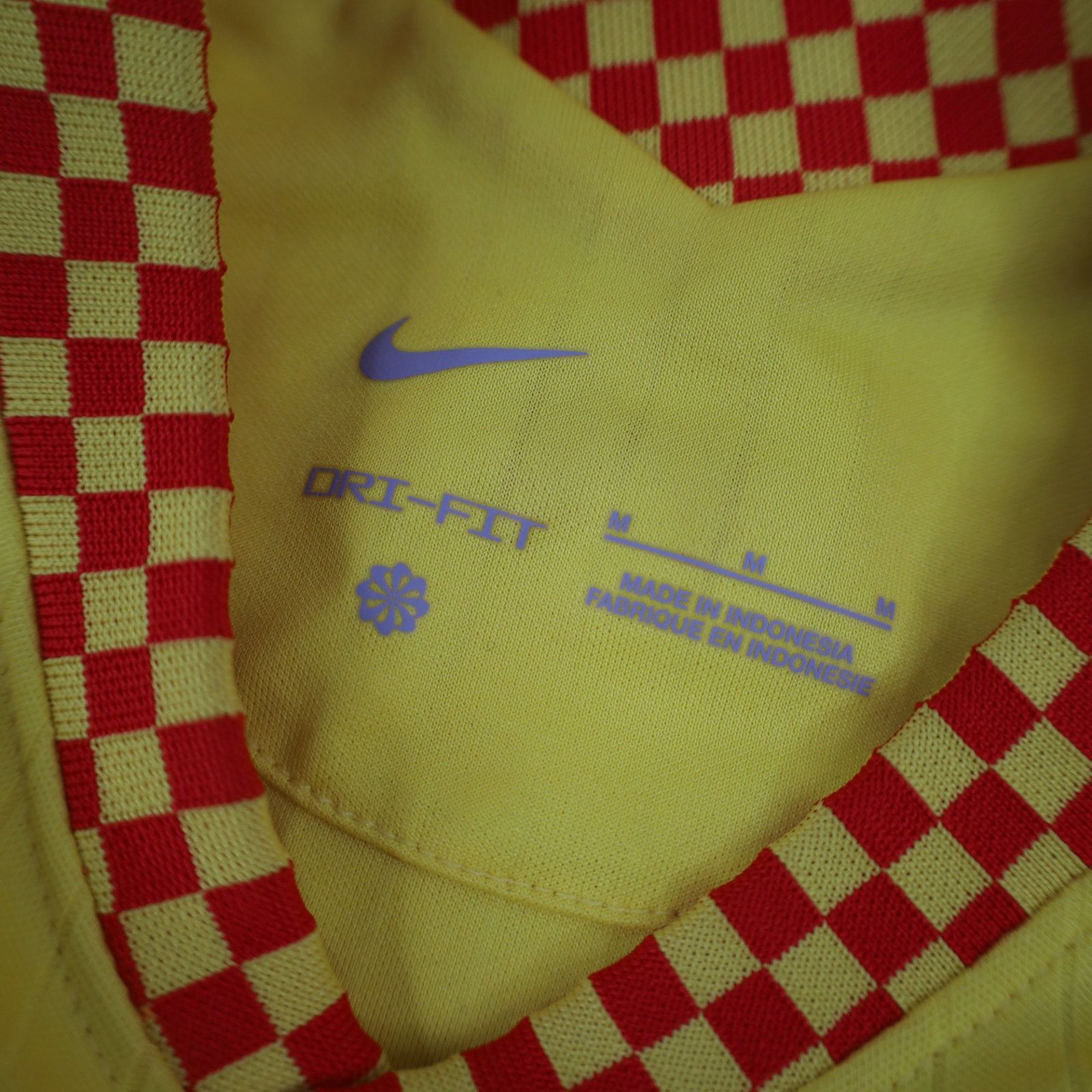 Nike Nike L.F.C Liverpool Soccer Jersey Size US M / EU 48-50 / 2 - 7 Thumbnail