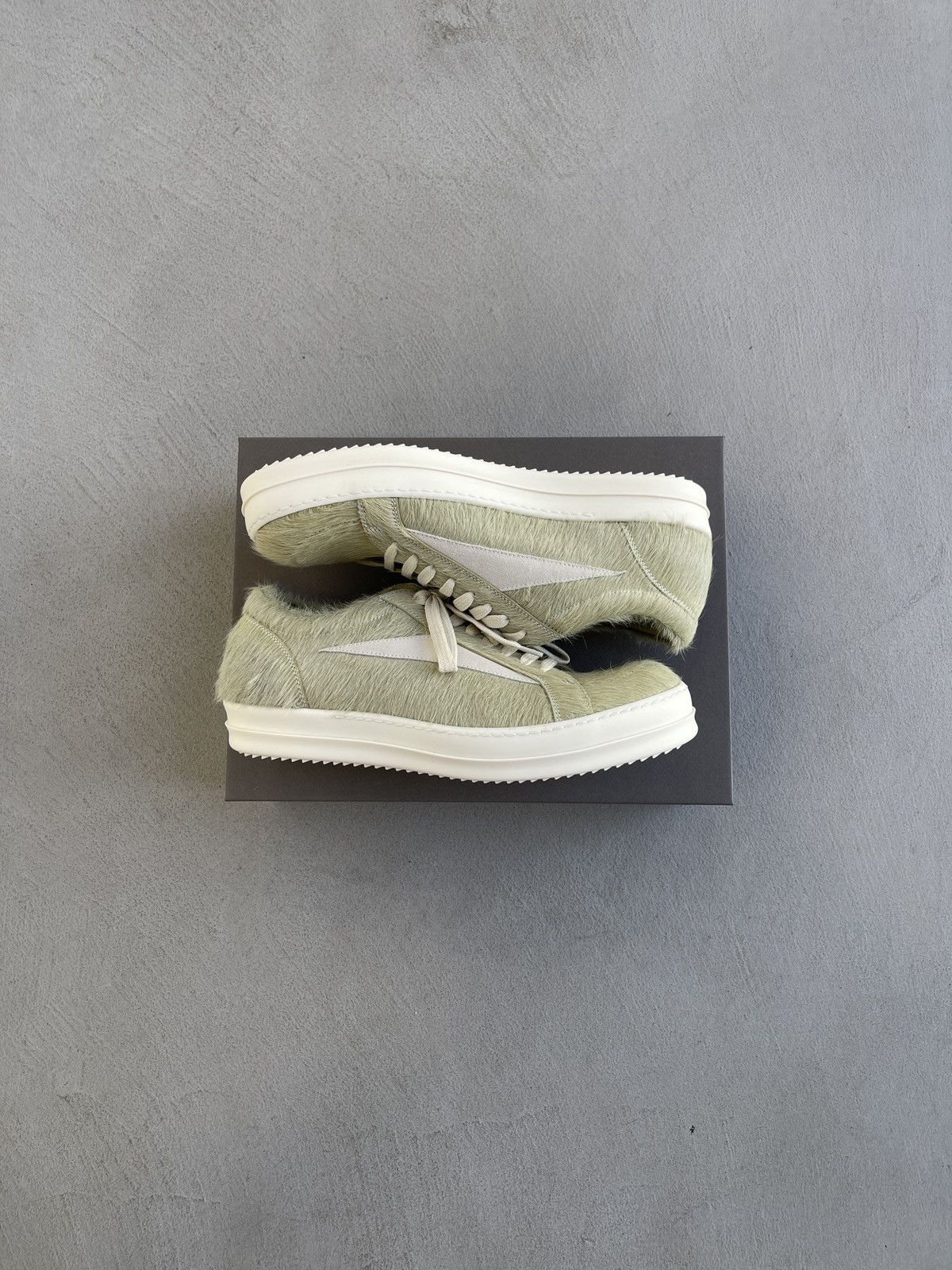 Rick Owens STEAL! FW23 Rick Owens Mainline Vintage Sneakers Pony Hair Size US 11 / EU 44 - 2 Thumbnail