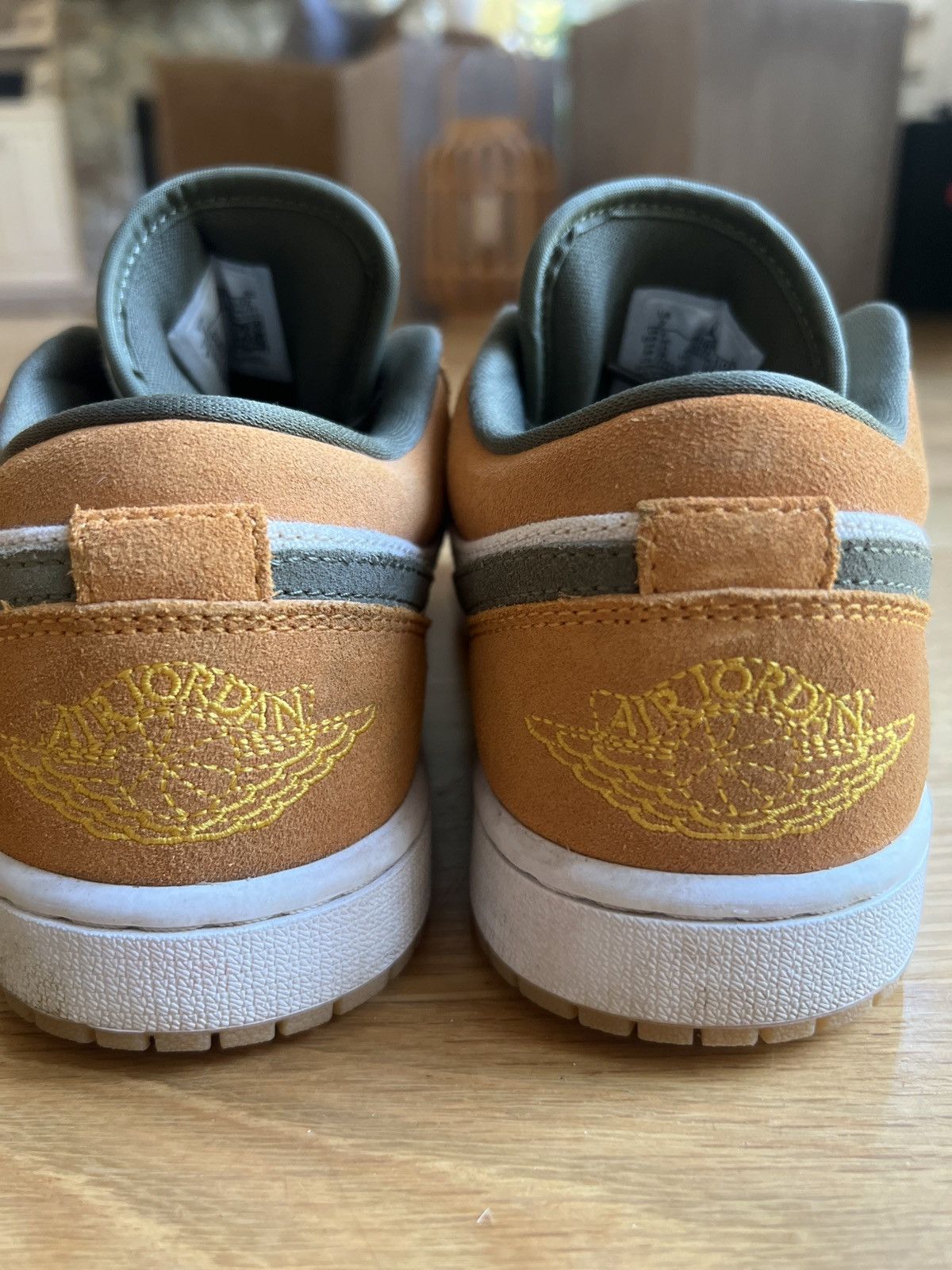 Jordan Brand × Vintage Jordan 1 Low ‘Light Curry’ Size US 7 / EU 40 - 4 Thumbnail