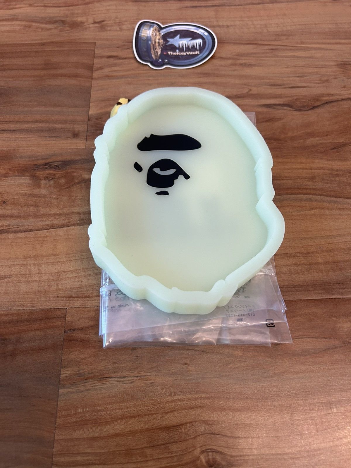 Bape Bape Glow In The Dark Ash Tray Size ONE SIZE - 2 Thumbnail