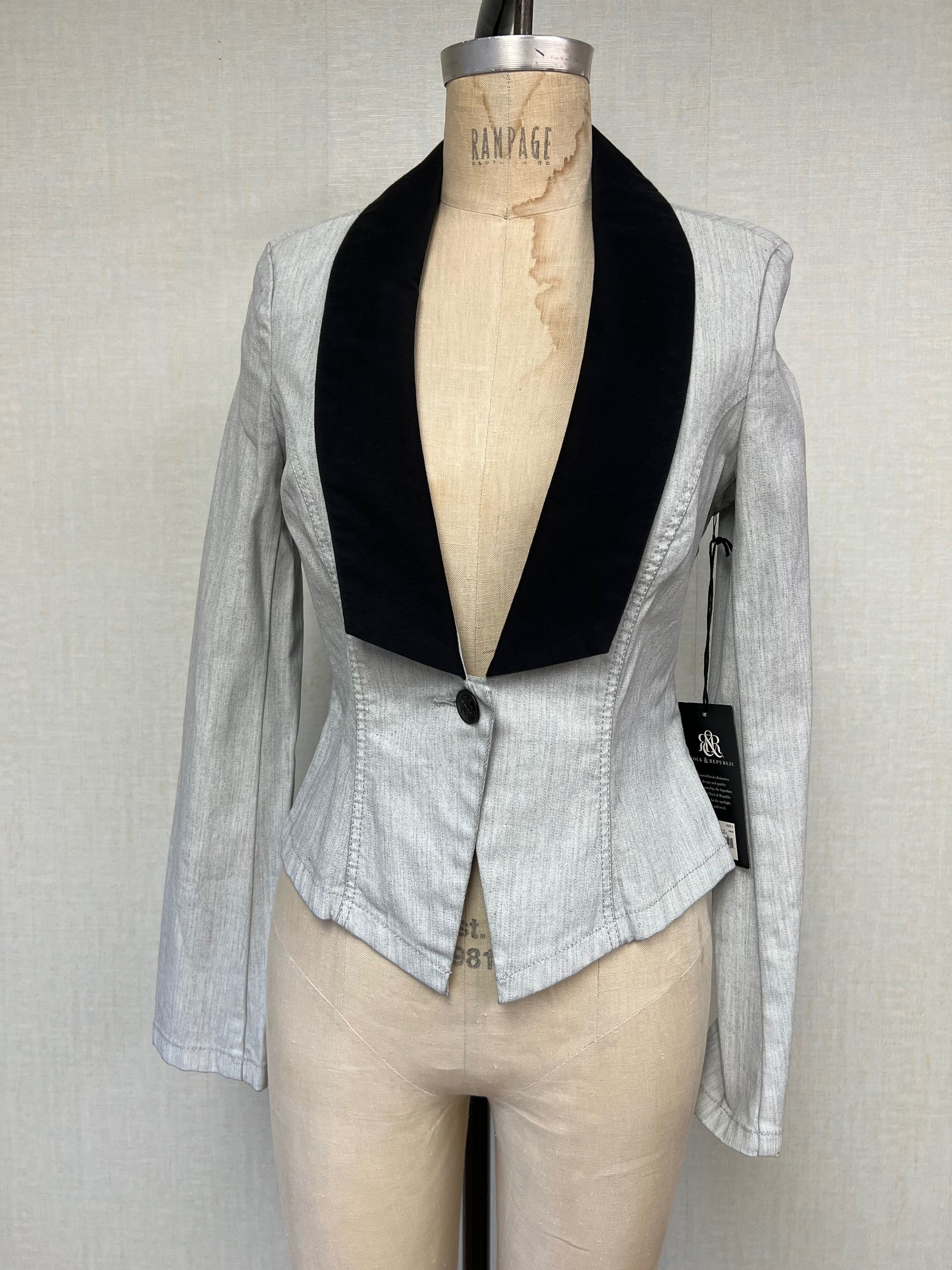 Rock & Republic NWT 2000s Rock & Republic Denim Cropped Dinner Jacket Size 6 Size M / US 6-8 / IT 42-44 - 1 Thumbnail