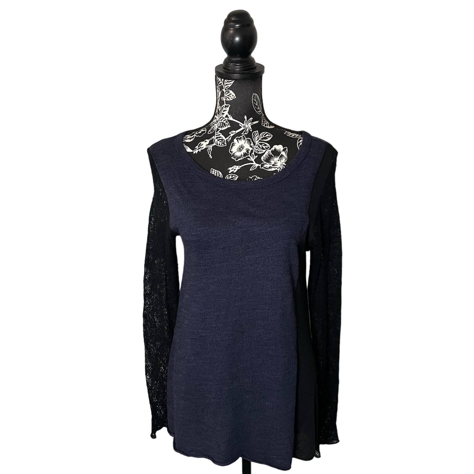 Other Pete Collection Top Knit Lace Sleeves Navy Black Size Medium Size M / US 6-8 / IT 42-44 - 1 Thumbnail