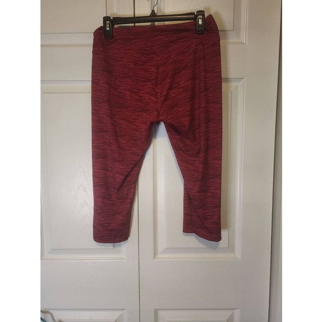 Other Fushia Workout Capris Size 34" / US 12 / IT 48 - 2 Thumbnail