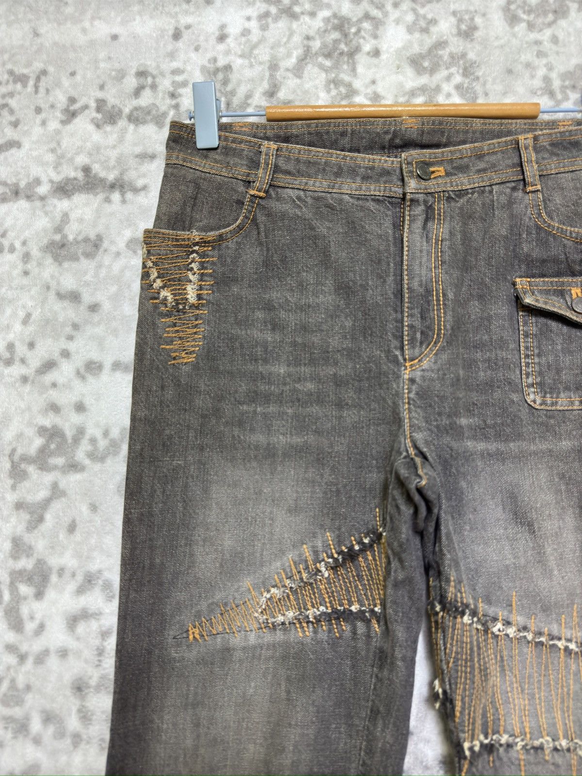 Japanese Brand Y2K Flared Unisex Jeans Gray 5-Pocket Gold Zigzag Stitch Size 26" / US 2 / IT 38 - 4 Thumbnail