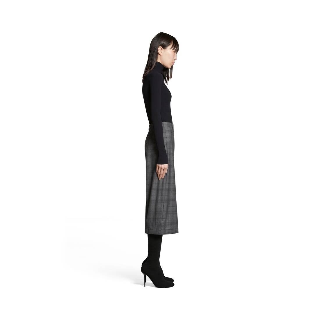 Balenciaga o1in1g0225 Deconstructed Long Shorts in Grey Size 25" / US 0 / IT 36 - 3 Thumbnail