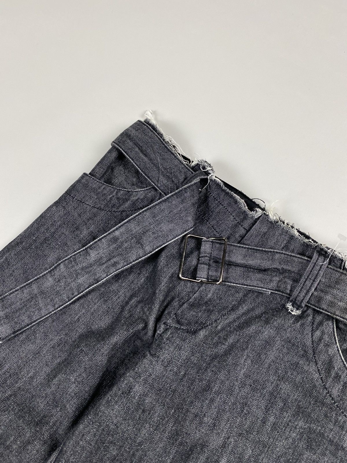 Yohji Yamamoto Yohji Yamamoto Femme Belted Wide Leg Low Rise Cut Jeans Size 26" / US 2 / IT 38 - 13 Thumbnail