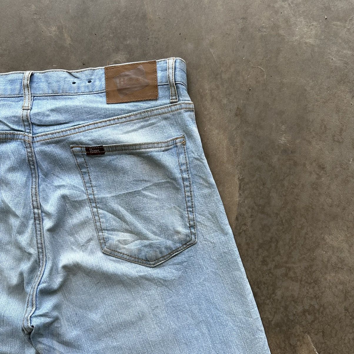 Japanese Brand × Jean × Vintage Vintage Hanes Lightwash Distressed Faded Denim Jean Pant W36 Size US 36 / EU 52 - 13 Thumbnail