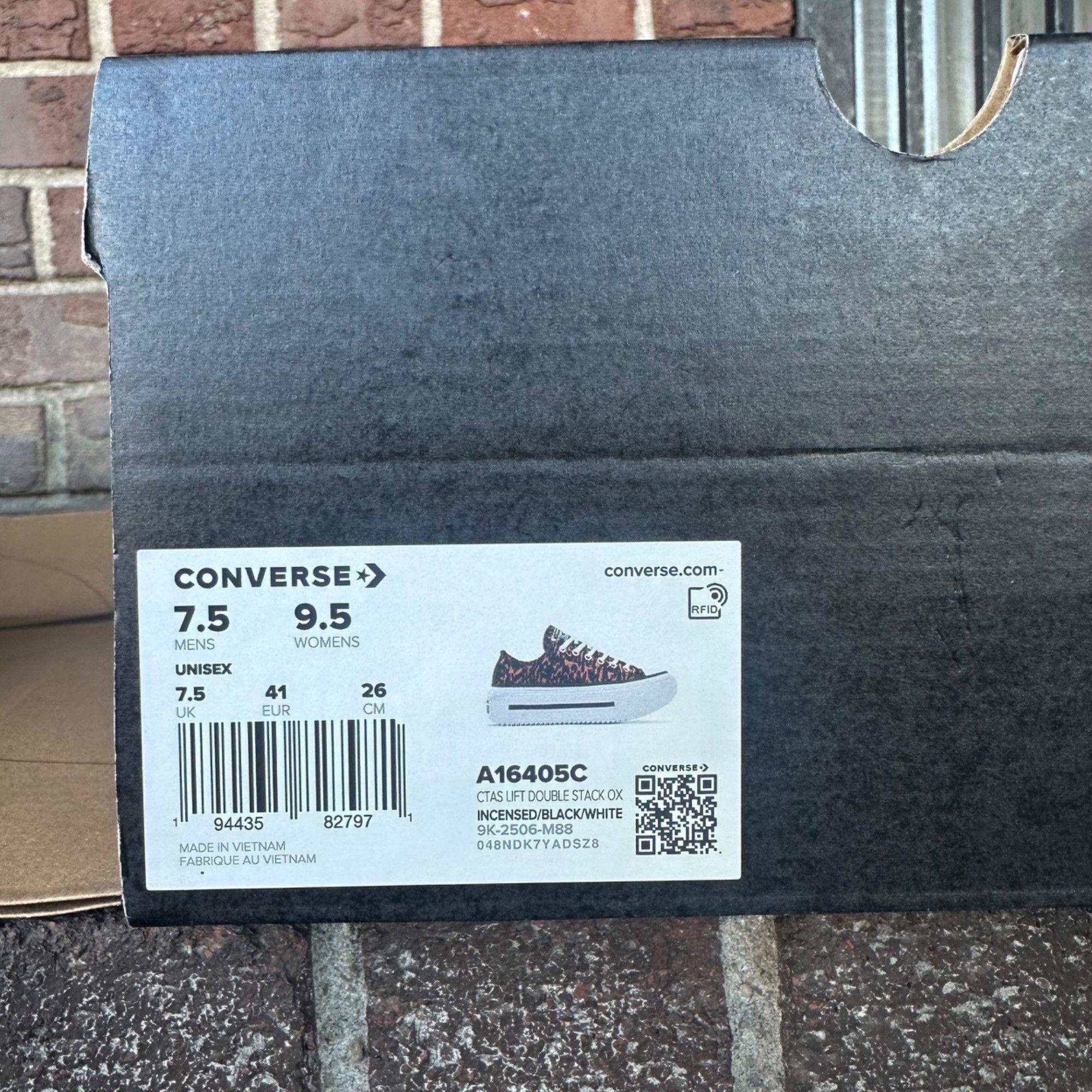 Converse Converse Chuck Taylor Lift Double Stack Low 7.5 Men Shoes Sn Size US 7.5 / EU 40-41 - 8 Thumbnail