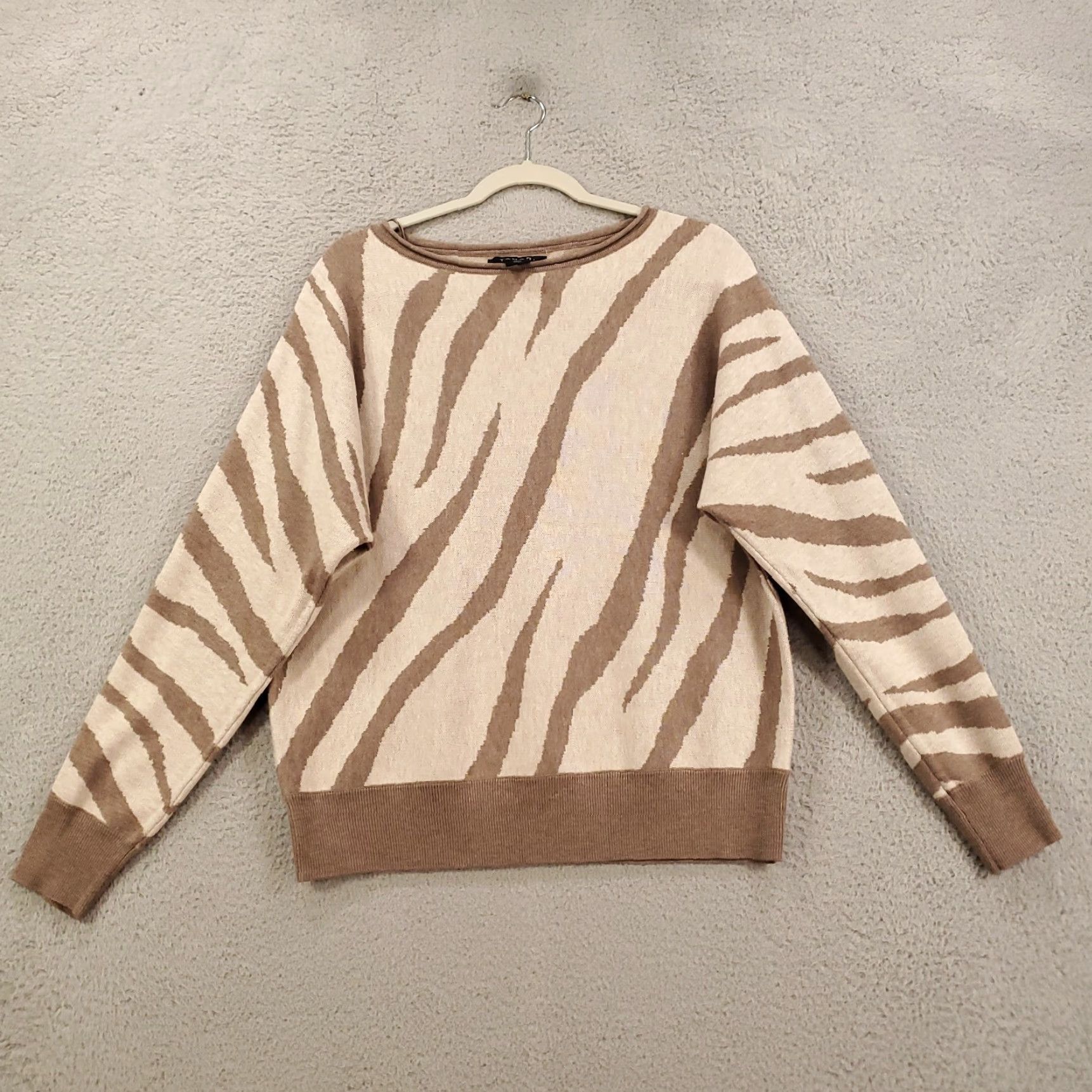 Vintage Tahari Wool Blend Womens Sweater Large Tan Beige Animal Zebra Print Pullover Size L / US 10 / IT 46 - 3 Thumbnail