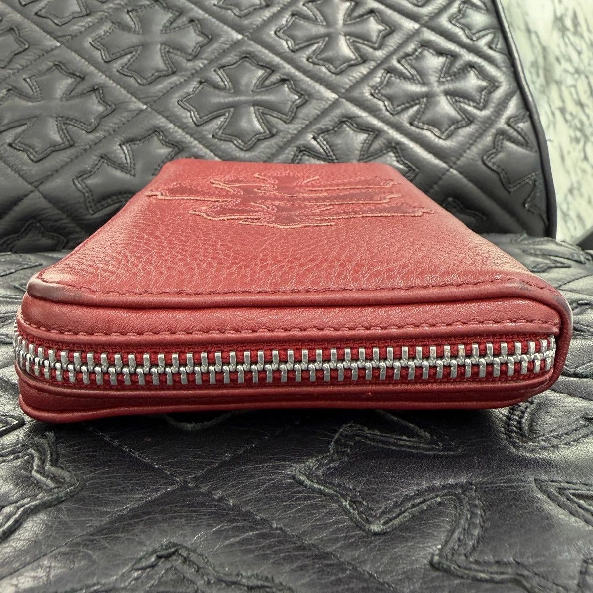Chrome Hearts Chrome Hearts red cemetery triple cross leather patch wallet Size ONE SIZE - 4 Thumbnail