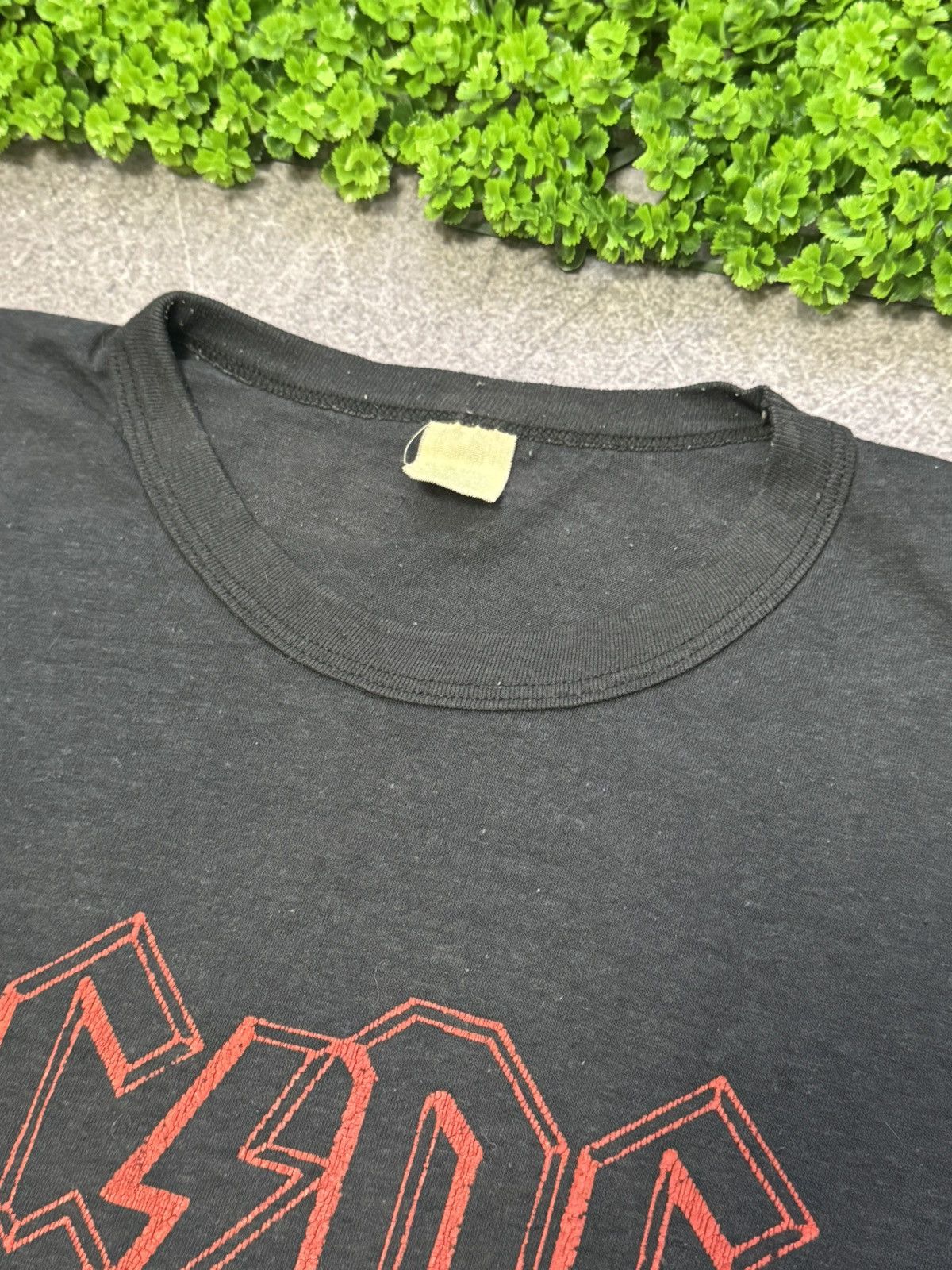 Band Tees Vintage 1979 T Shirt Highway To Hell European Tour T Shirt Size US M / EU 48-50 / 2 - 10 Thumbnail