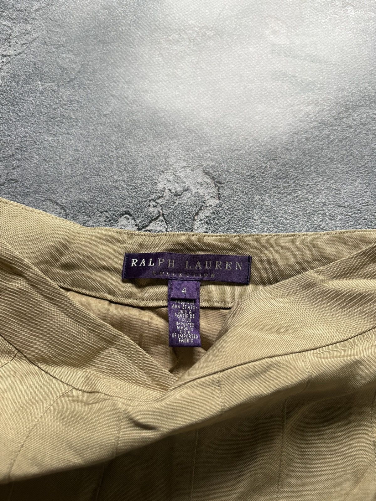 Ralph Lauren Purple Label Ralph Lauren Purple Label Luxury Beige Silk Skirt Size 4 Size 25" / US 0 / IT 36 - 9 Thumbnail