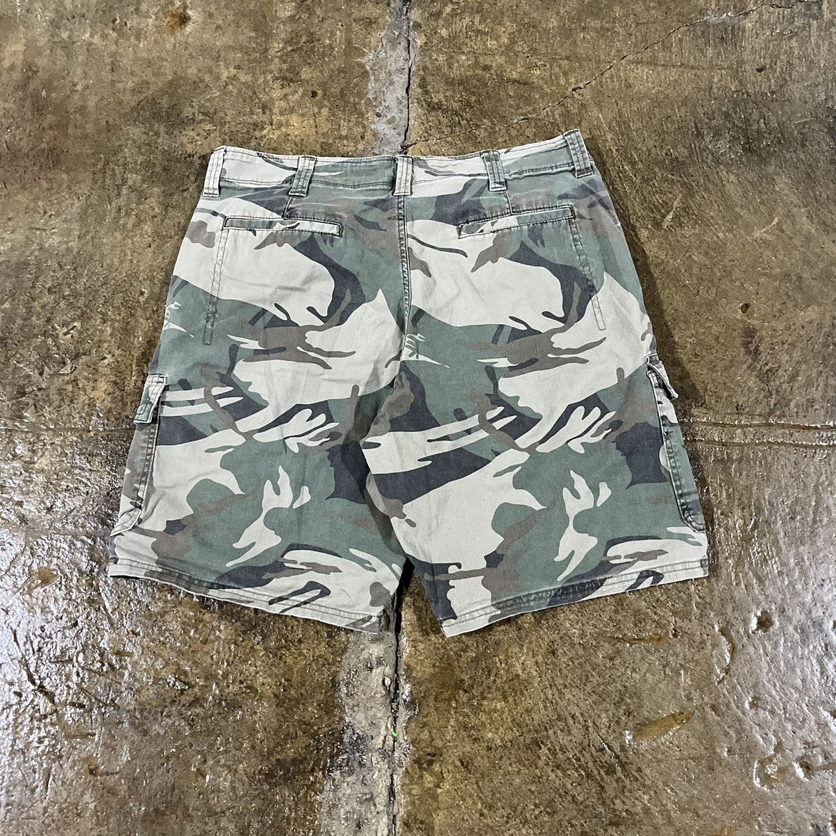 Vintage × Wrangler Crazy Vintage Y2K Baggy Camo Cargo Shorts JNCO Skater Style Size US 36 / EU 52 - 3 Thumbnail