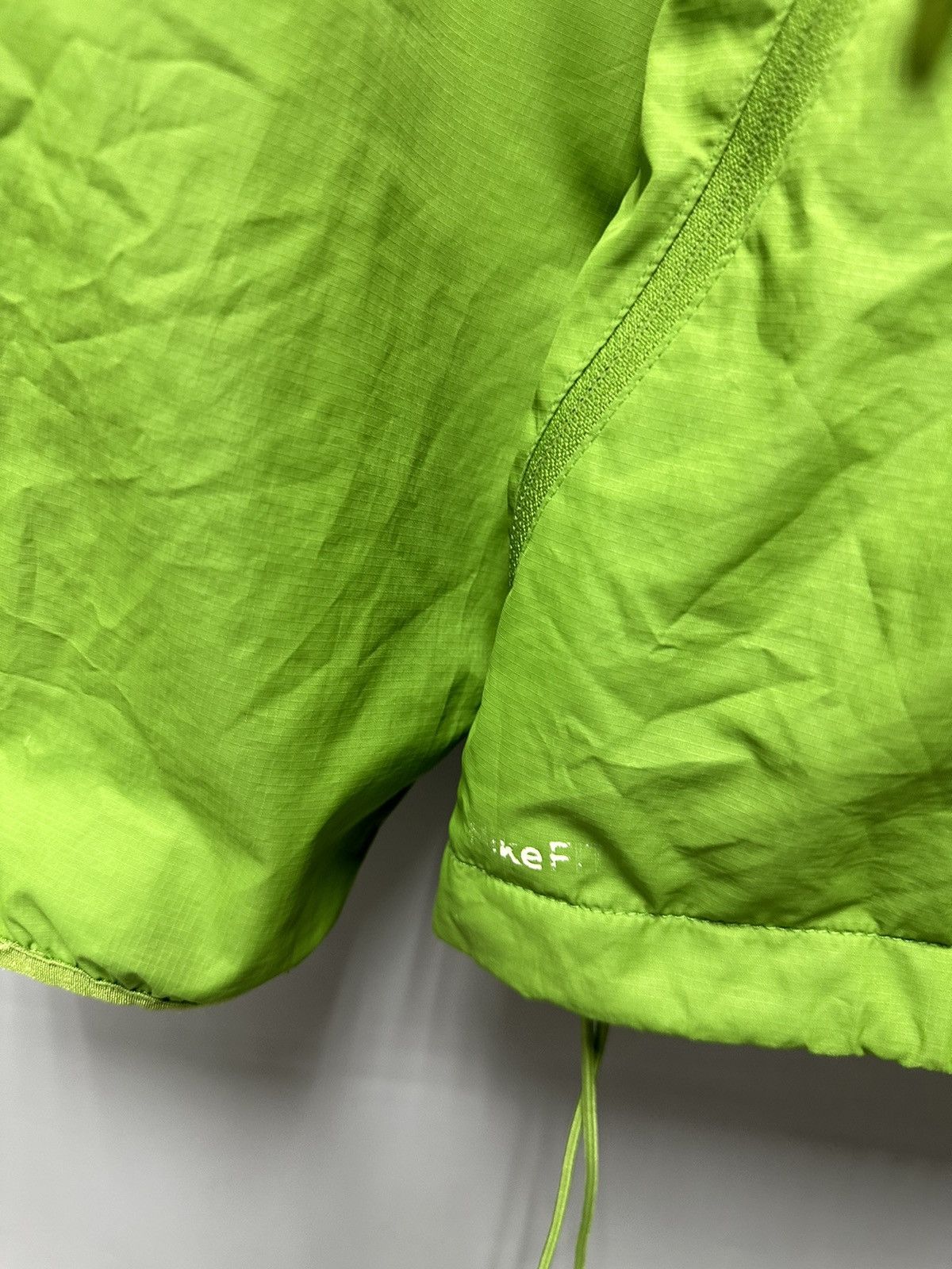 Nike ACG Nike ACG Vintage Nylon Jacket Full Zip Size US XXL / EU 58 / 5 - 5 Thumbnail