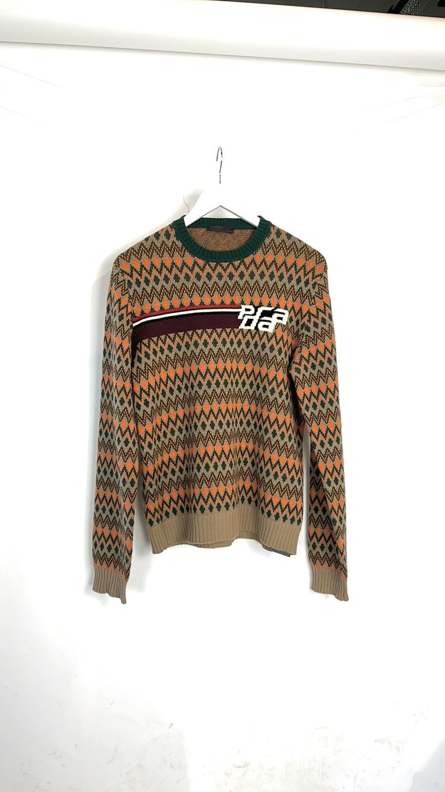 Prada Prada AW/18 Runway Chevron Logo Cashmere Crew-Neck Sweater Size US S / EU 44-46 / 1 - 1 Thumbnail