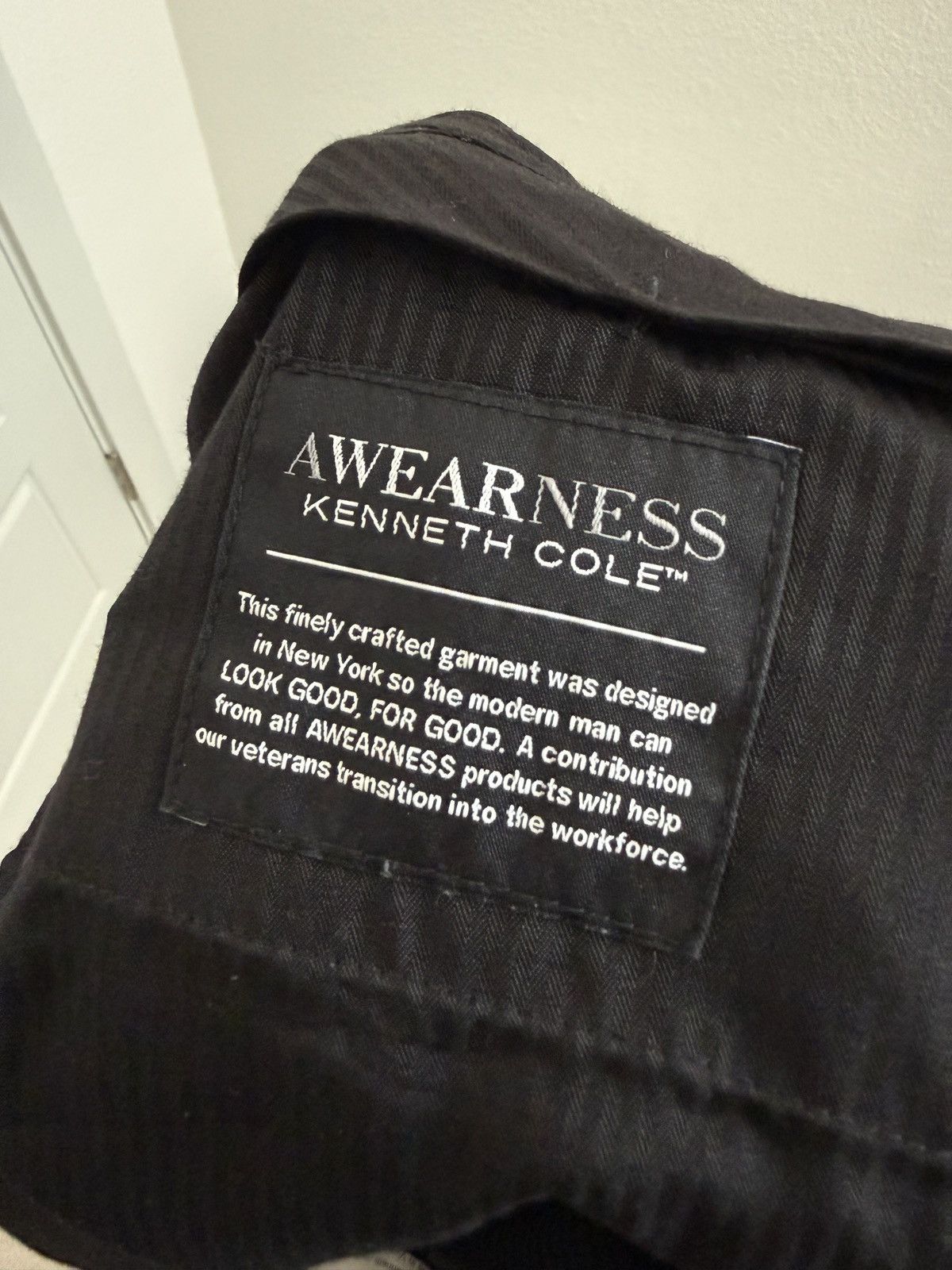Kenneth Cole Kenneth Cole Awearness Suit Size 42R - 14 Thumbnail