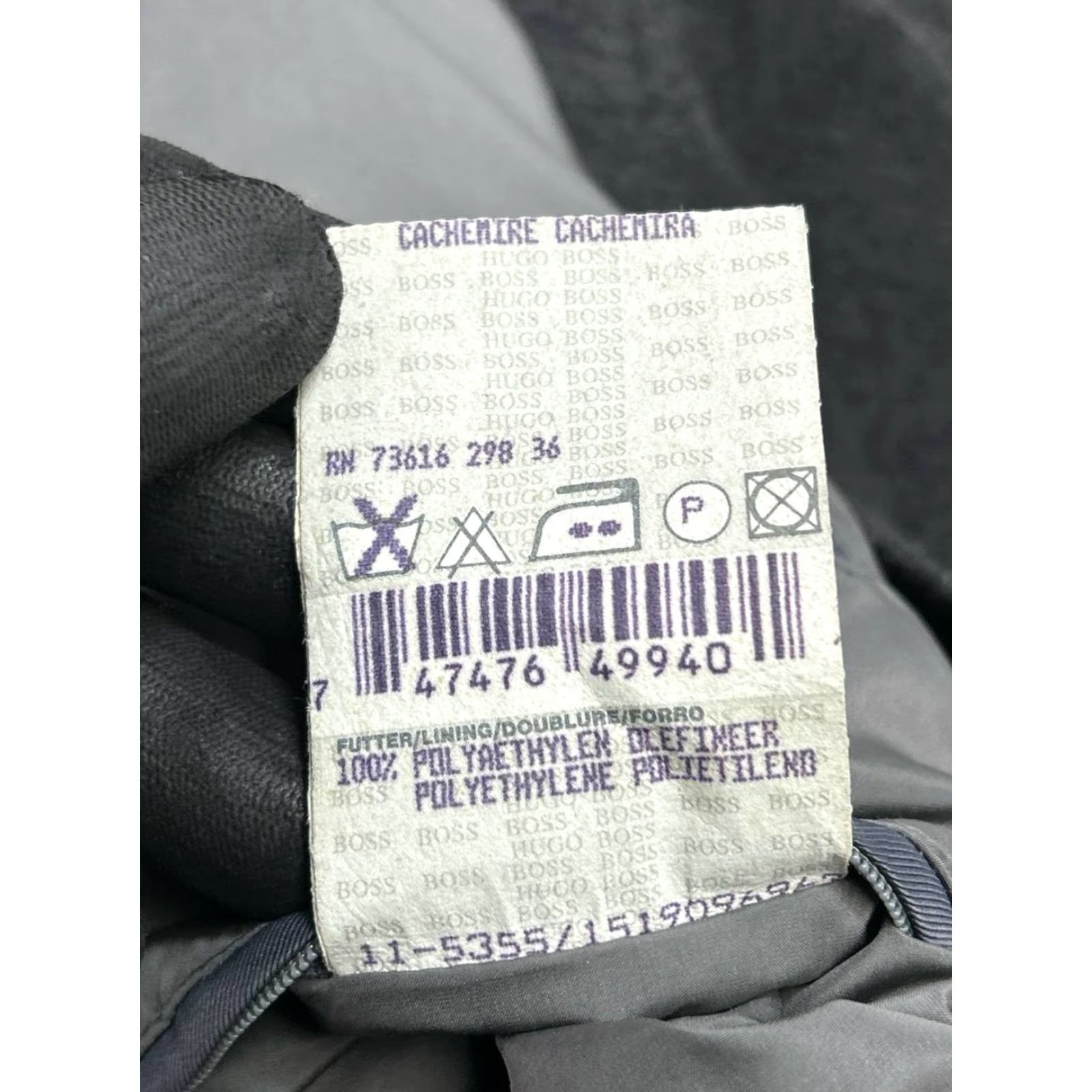 Hugo Boss VINTAGE Hugo Boss Overcoat Mens 44 Black Virgin Wool Heavy Size US S / EU 44-46 / 1 - 7 Thumbnail