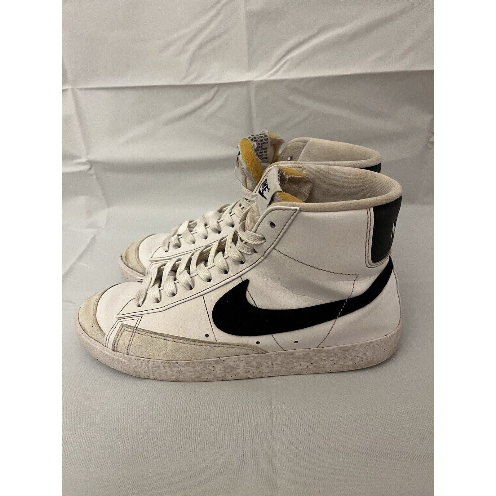 Nike Nike Women Blazer Mid '77 Casual Shoes Size 10 White Size US 10 / IT 40 - 4 Thumbnail