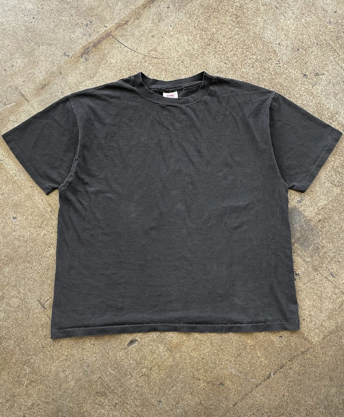 Vintage SINGLE STITCHED BLACK BLANK TEE - 1990S Size US L / EU 52-54 / 3 - 1 Thumbnail