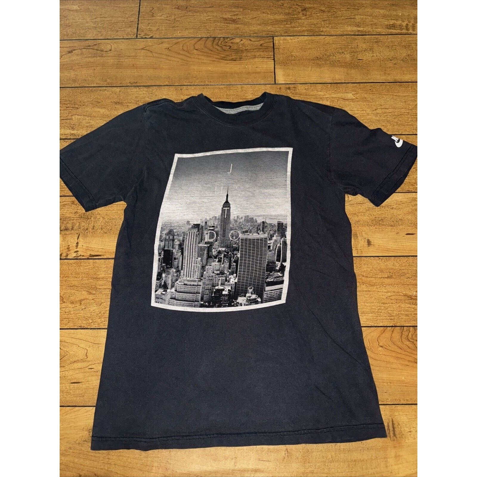 Nike × Vintage Nike Just Do It Empire State Building T-Shirt Black S 18x25 Size US S / EU 44-46 / 1 - 1 Thumbnail