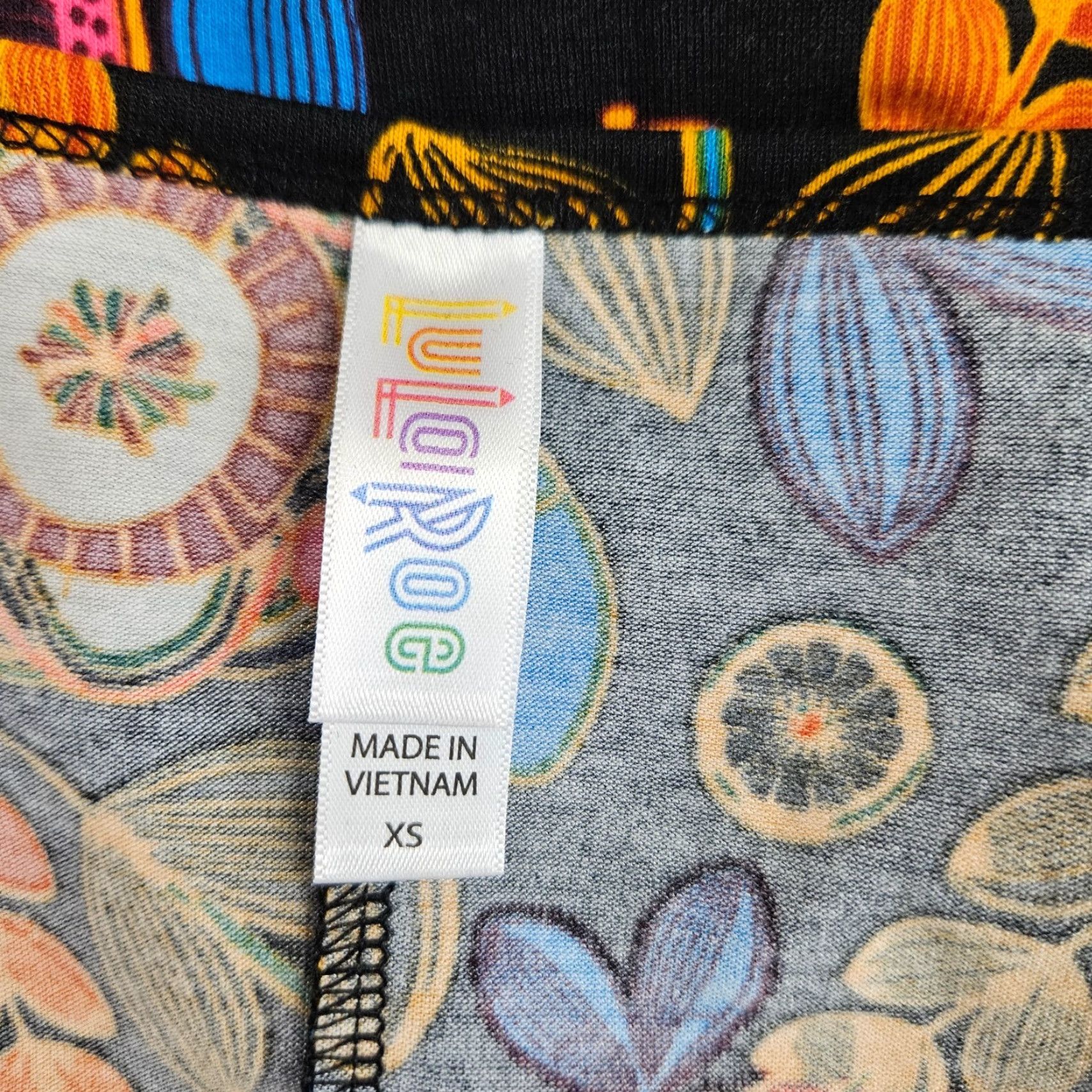 Vintage VINTAGE LuLaRoe Womens Perfect T XS Blue Orange Floral Short Sleeve Size 26" / US 2 / IT 38 - 6 Thumbnail