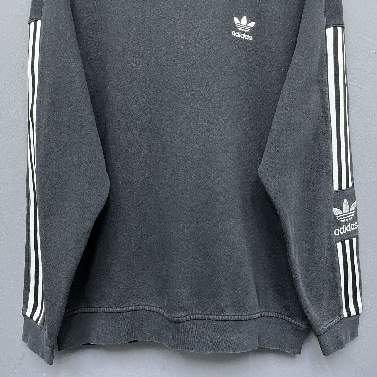 Adidas Adidas Trefoil Embroidery Logo Crewneck Sweatshirt Size US L / EU 52-54 / 3 - 4 Thumbnail