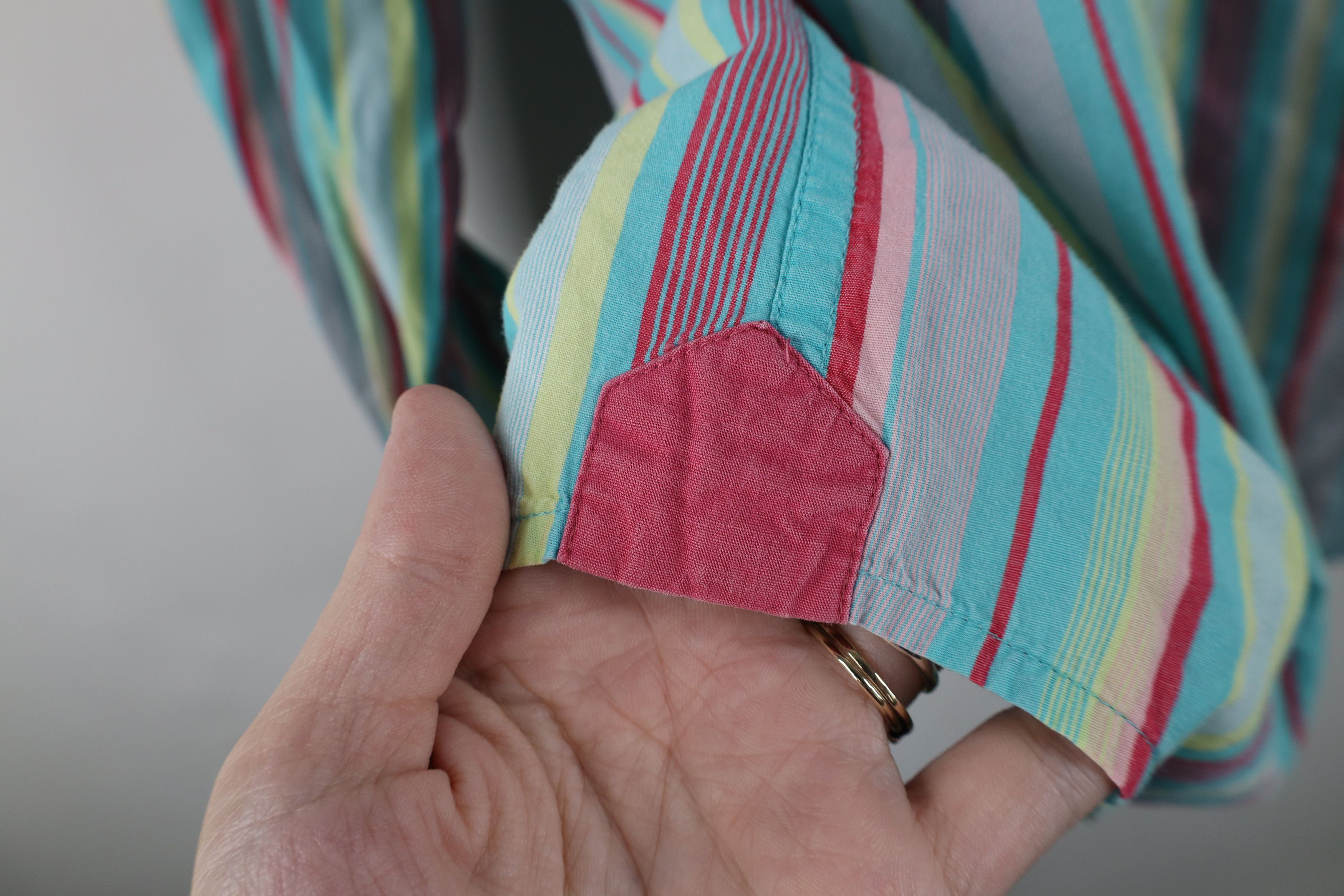 Vintage Vintage 90s Y2K Streetwear Striped Collared Button Shirt Size US XL / EU 56 / 4 - 8 Thumbnail