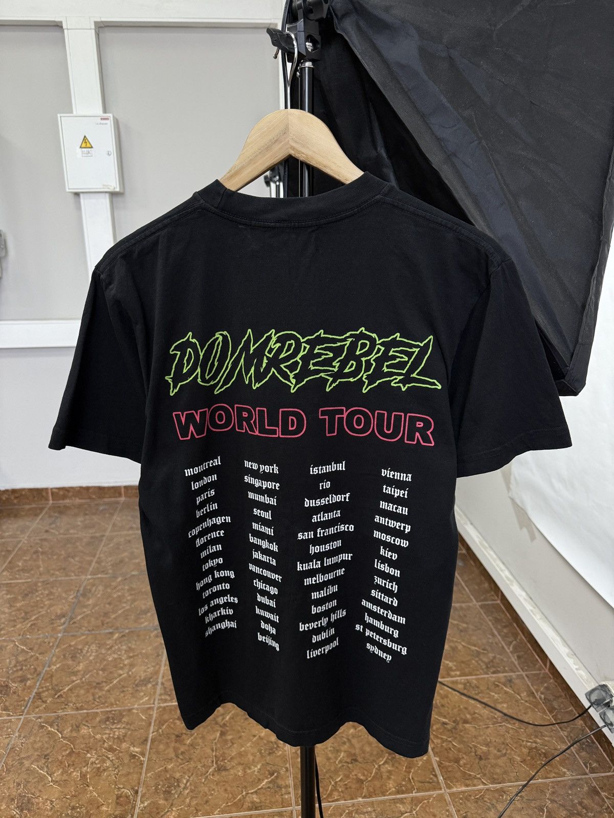 DOMREBEL 🇨🇦 DOMREBEL Godzilla Basketball World Tour T-Shirt Made USA Size US S / EU 44-46 / 1 - 2 Thumbnail