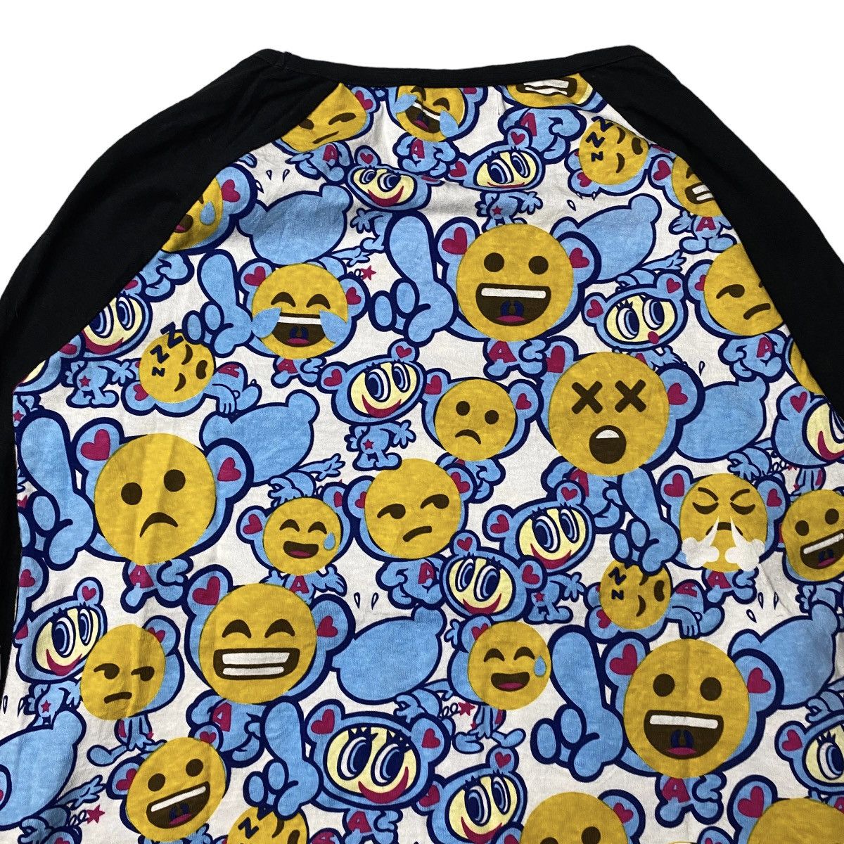 Angel Blue 2000's Angel Blue Cuteness Overload Emojis LS Size US S / EU 44-46 / 1 - 6 Thumbnail