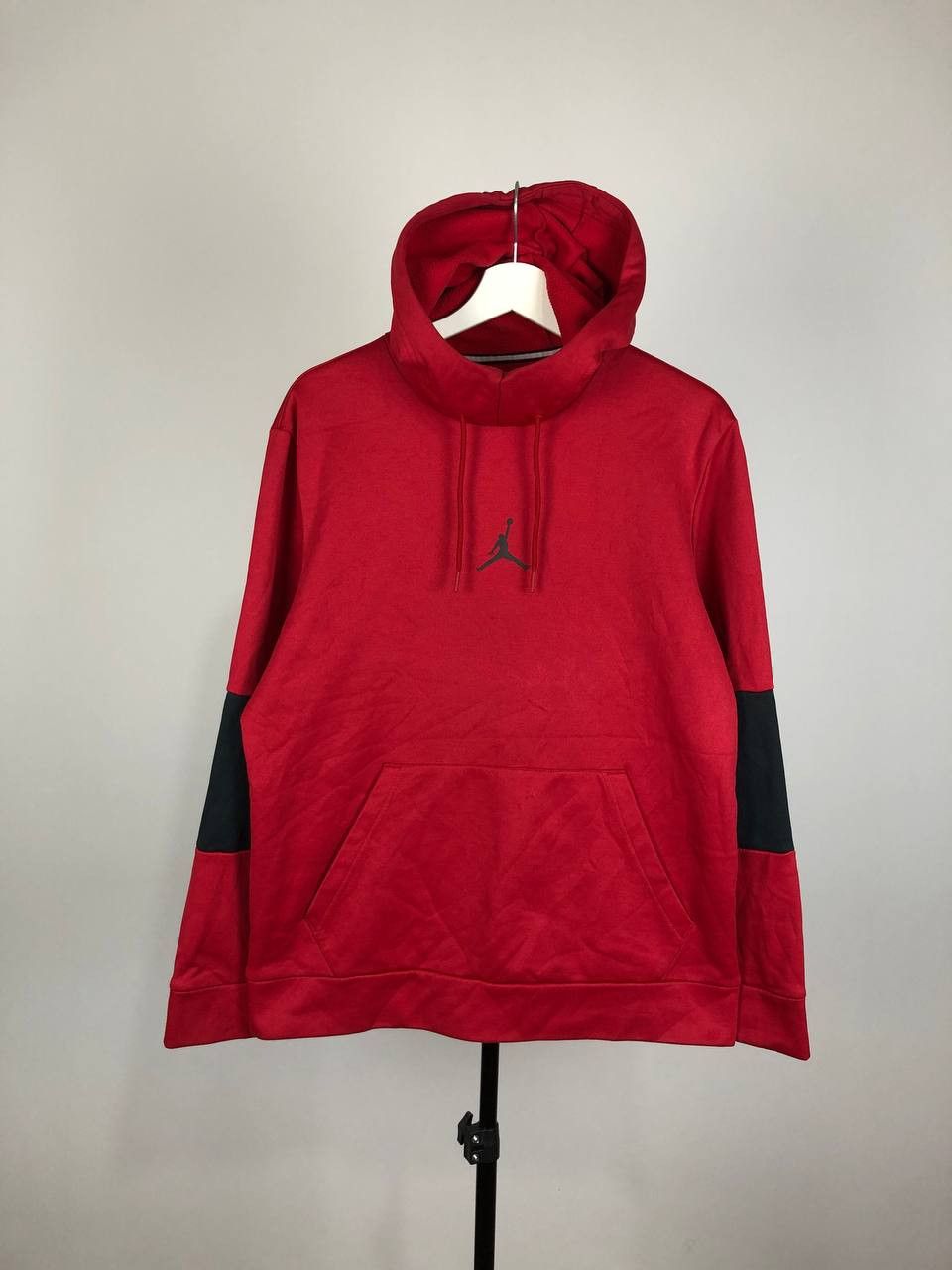 Jordan Brand Jordan Air Hoodie Center Logo Red size M Size US M / EU 48-50 / 2 - 1 Thumbnail
