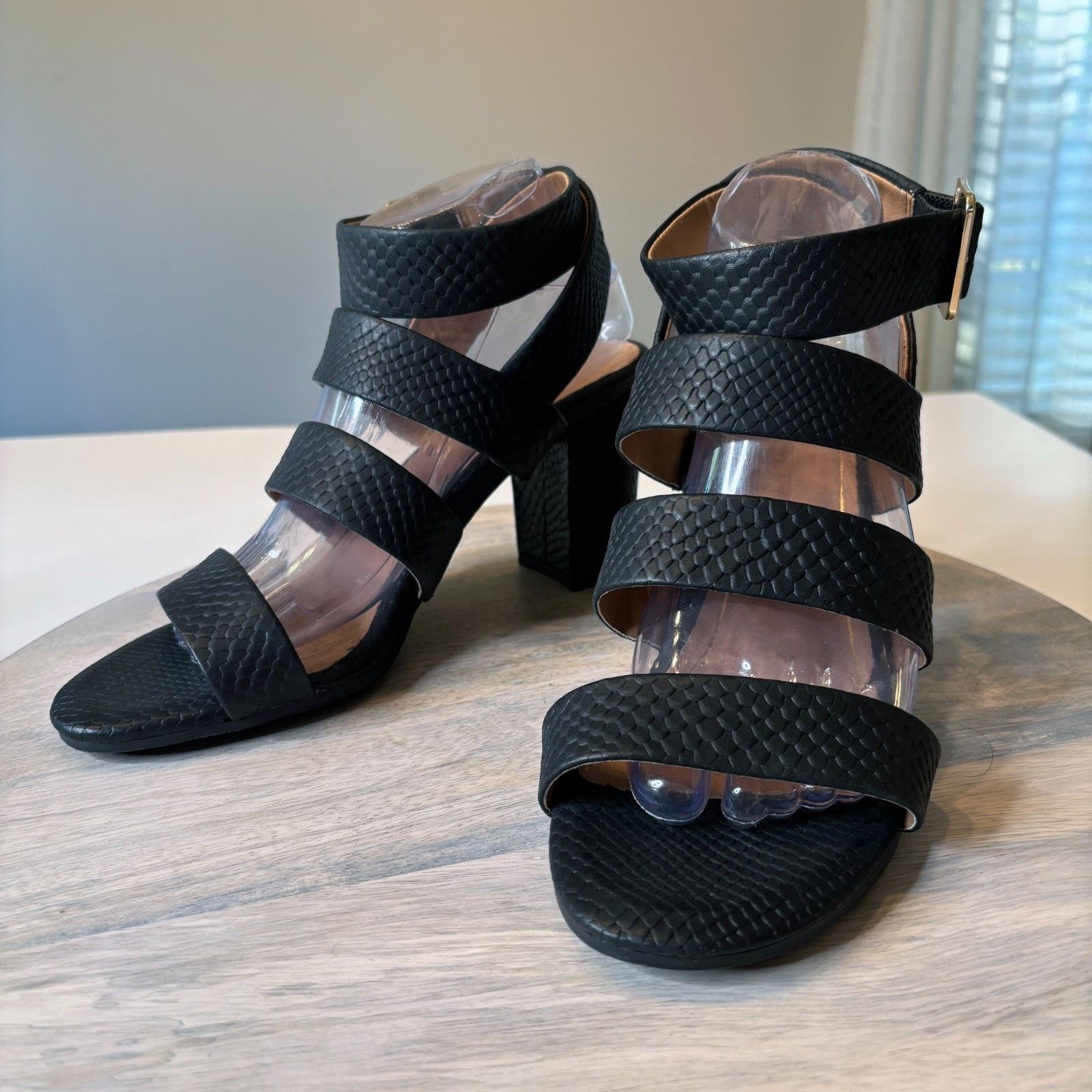Vionic Vionic Blaire Sandals Black Snake Embossed Leather Size 9.5 Size US 9.5 / IT 39.5 - 3 Thumbnail