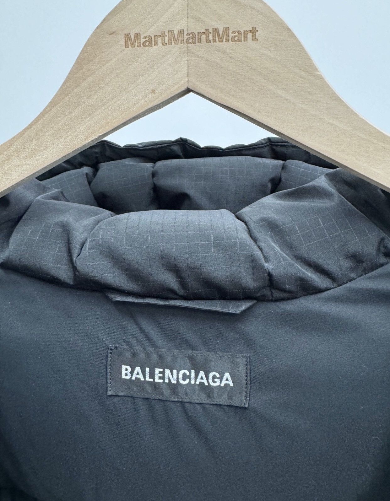 Balenciaga Balenciaga 19Resort Tight-fit Puffer jacket2412-Nextarrow Size US S / EU 44-46 / 1 - 7 Thumbnail