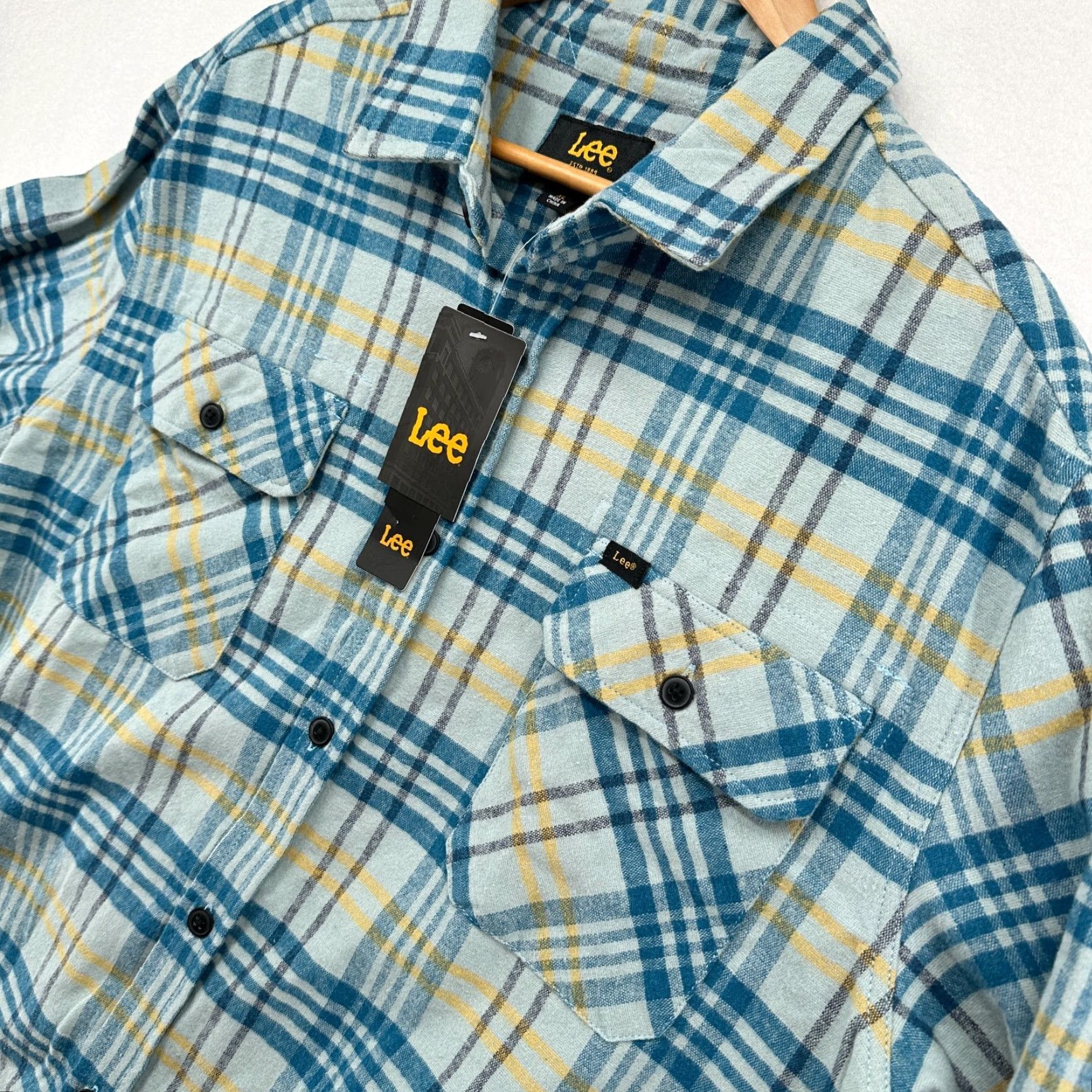 Lee Lee Shirt XL Men Button-Down Flannel Light Blue Plaid NEW With Tags Workwear Size US XL / EU 56 / 4 - 6 Thumbnail