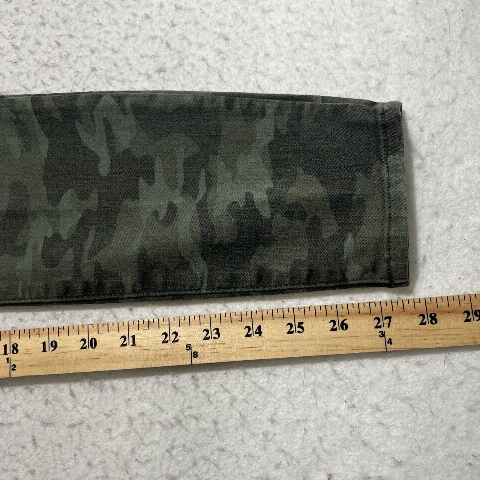 Good American Good American 8 / 29 Good Skinny Leg Camouflage Green Jeans Size 30" / US 8 / IT 44 - 11 Thumbnail