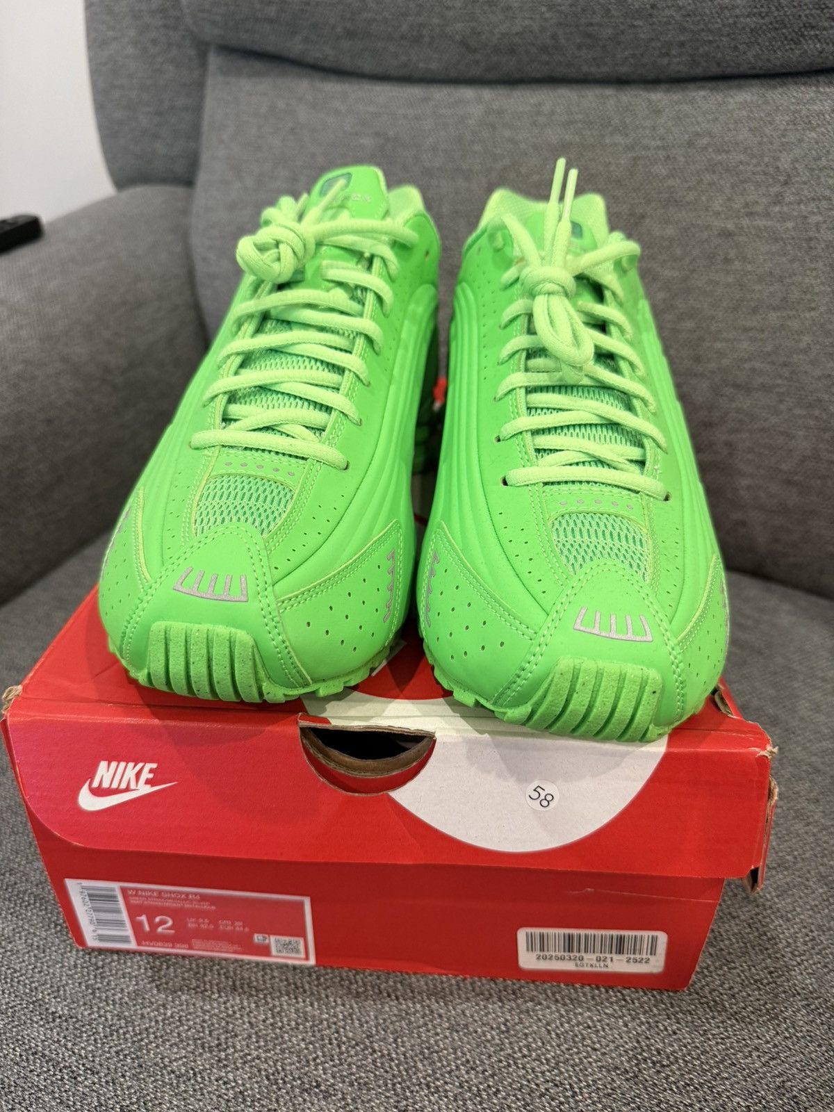 Nike Nike Shox R4 Lime Green Strike Size US 10.5 / EU 43-44 - 2 Thumbnail