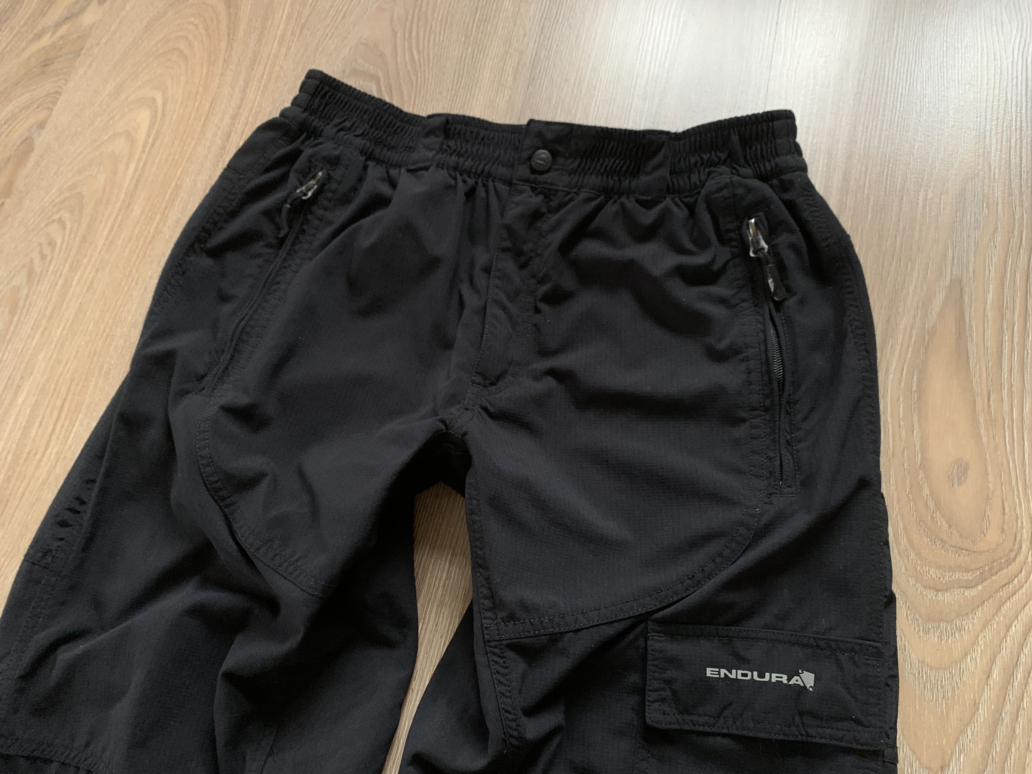 Other Endura Black Waterproof Cycling Trousers Pants Size US 33 - 4 Thumbnail