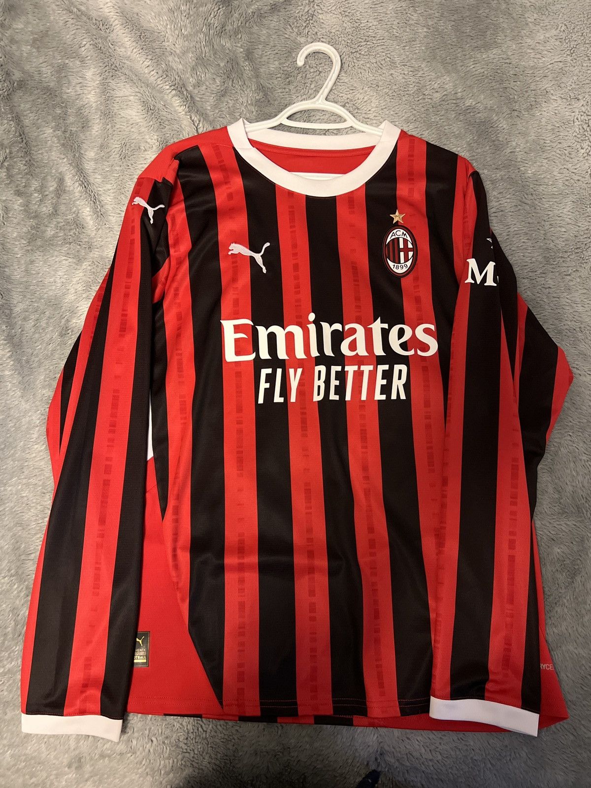 Puma AC MILAN PUMA RAFA LEAO AUTHENTIC HOME JERSEY 2024/25 Size US L / EU 52-54 / 3 - 1 Thumbnail