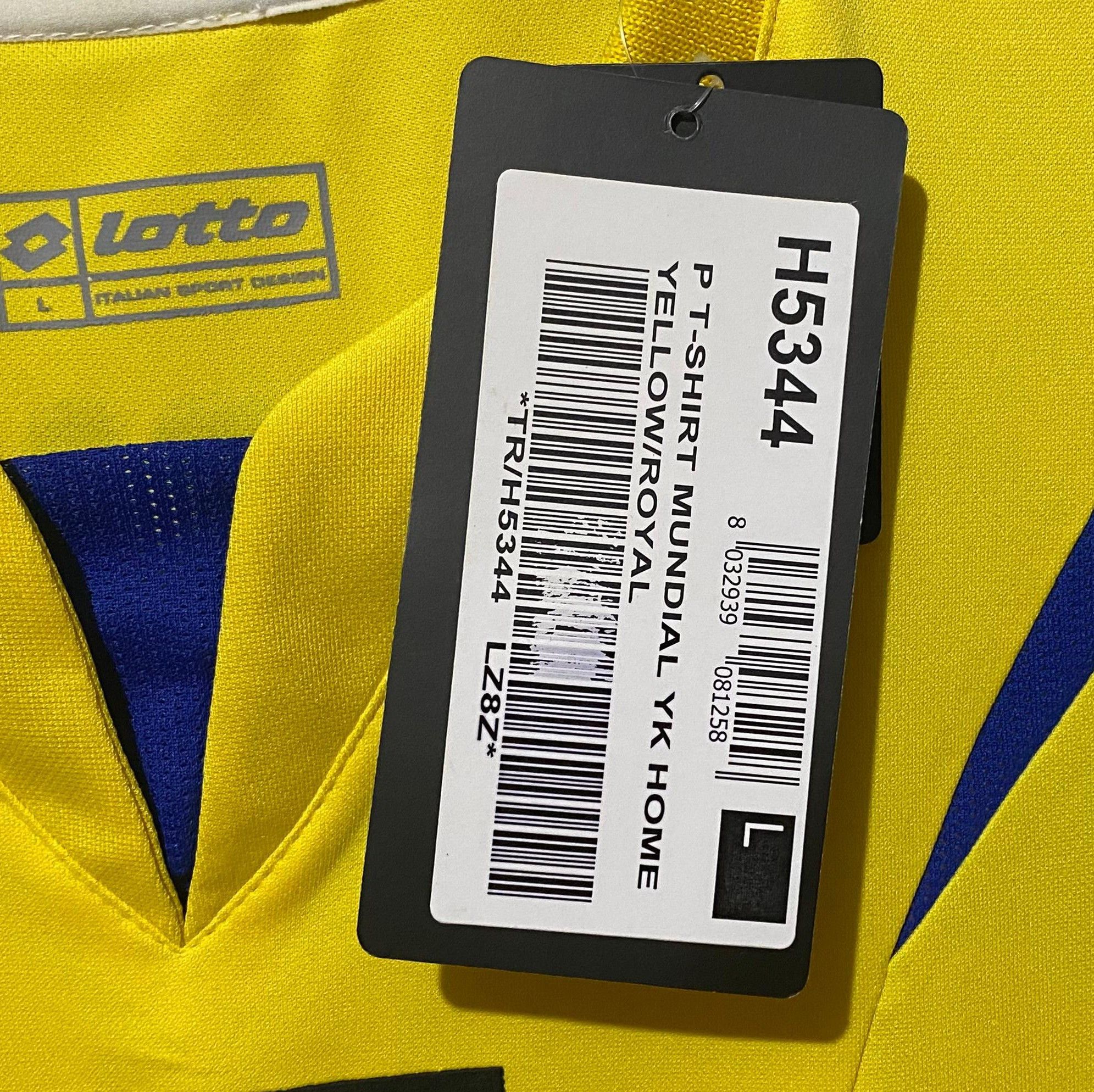Lotto Sport Ukraine World Cup 2006 Home Jersey Andriy Shevchenko Size US L / EU 52-54 / 3 - 6 Thumbnail