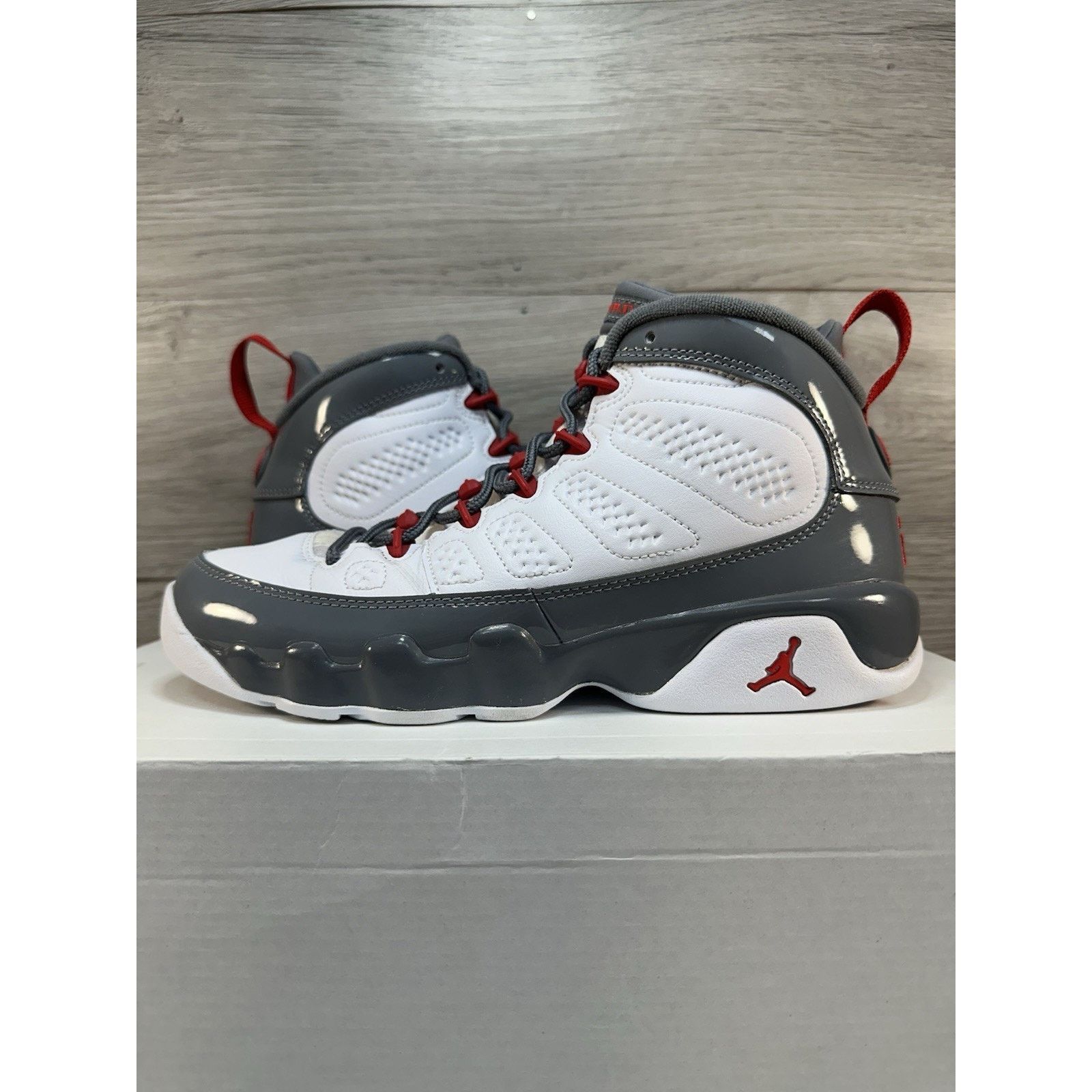 Jordan Brand Jordan 9 Retro Fire Red GS - Size 7y Size US 7 / EU 40 - 1 Thumbnail