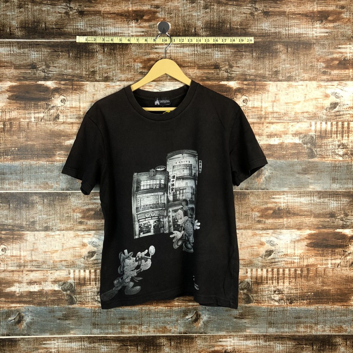 Disney Disney Hong Kong Black T-Shirt #A2290 Size US M / EU 48-50 / 2 - 1 Thumbnail