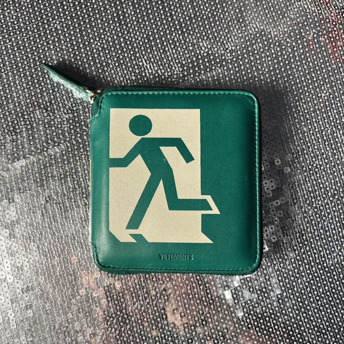 Vetements Vetements Green Exit Wallet Size ONE SIZE - 1 Thumbnail