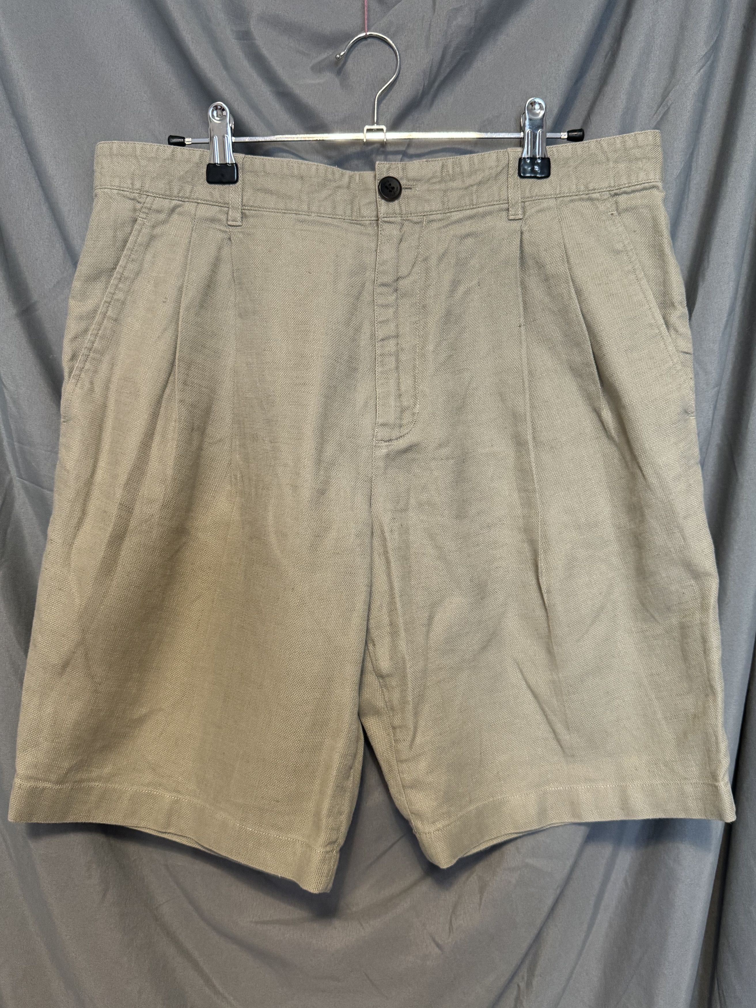 Louis Vuitton Shorts Louis Vuitton Size US 40 / EU 56 - 1 Thumbnail
