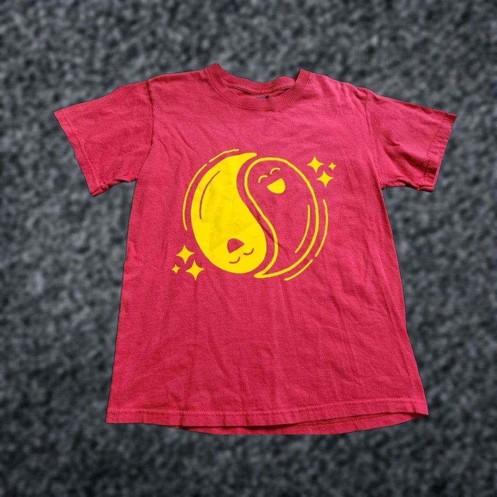 Fruit Of The Loom VINTAGE Fruit of the Loom Womens T-Shirt Adult Small Pink Yin Yang Ghost Halloween Gothic Size S / US 4 / IT 40 - 1 Thumbnail