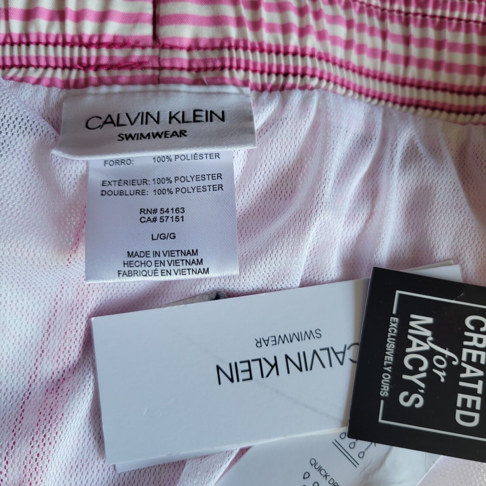 Calvin Klein Men's Calvin Klein Swimwear. Size Large. Size US 36 / EU 52 - 8 Thumbnail