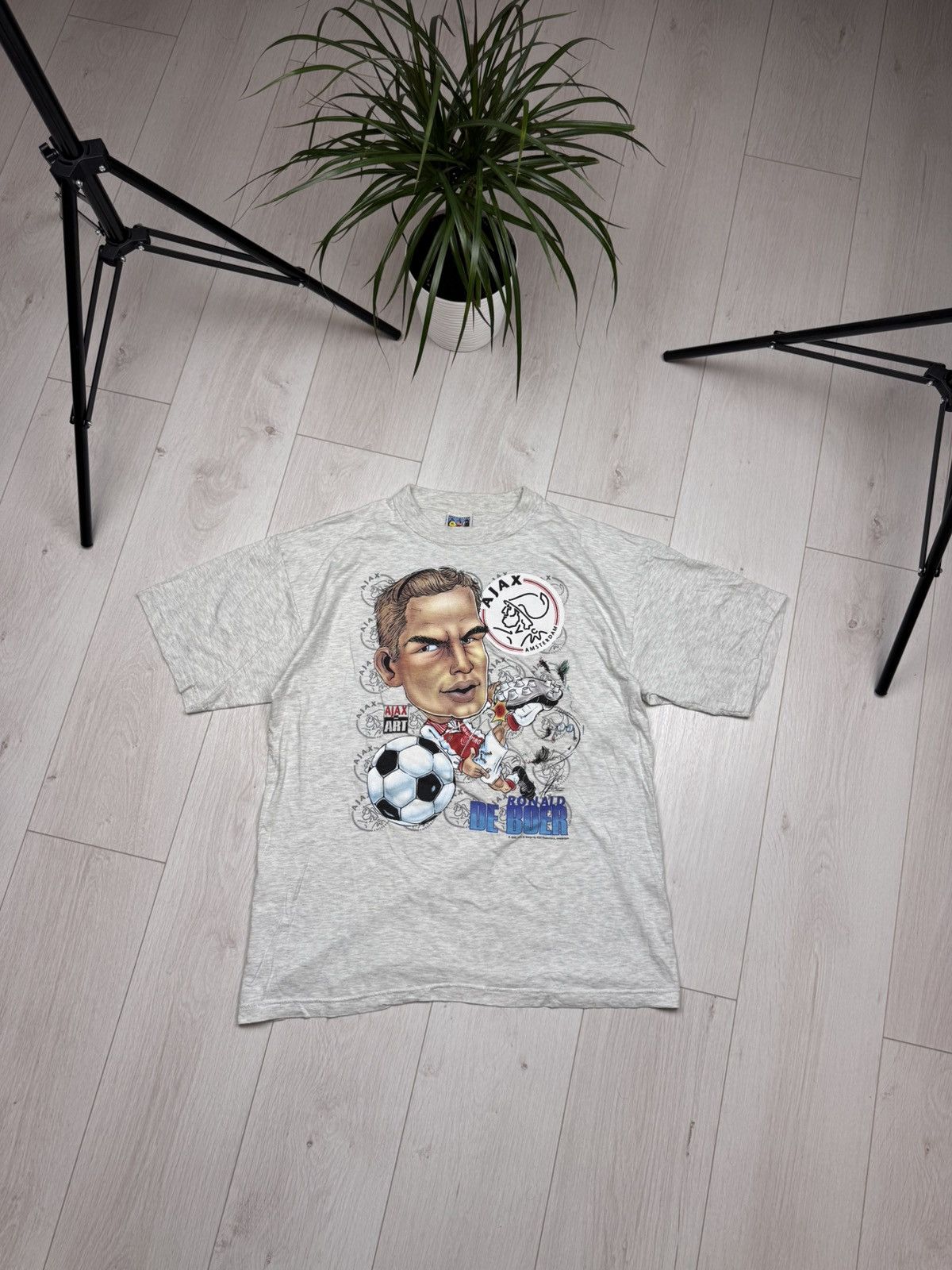 Vintage Vintage 90s Ajax Ronald De Boer Football White T-shirt Size US XL / EU 56 / 4 - 1 Thumbnail
