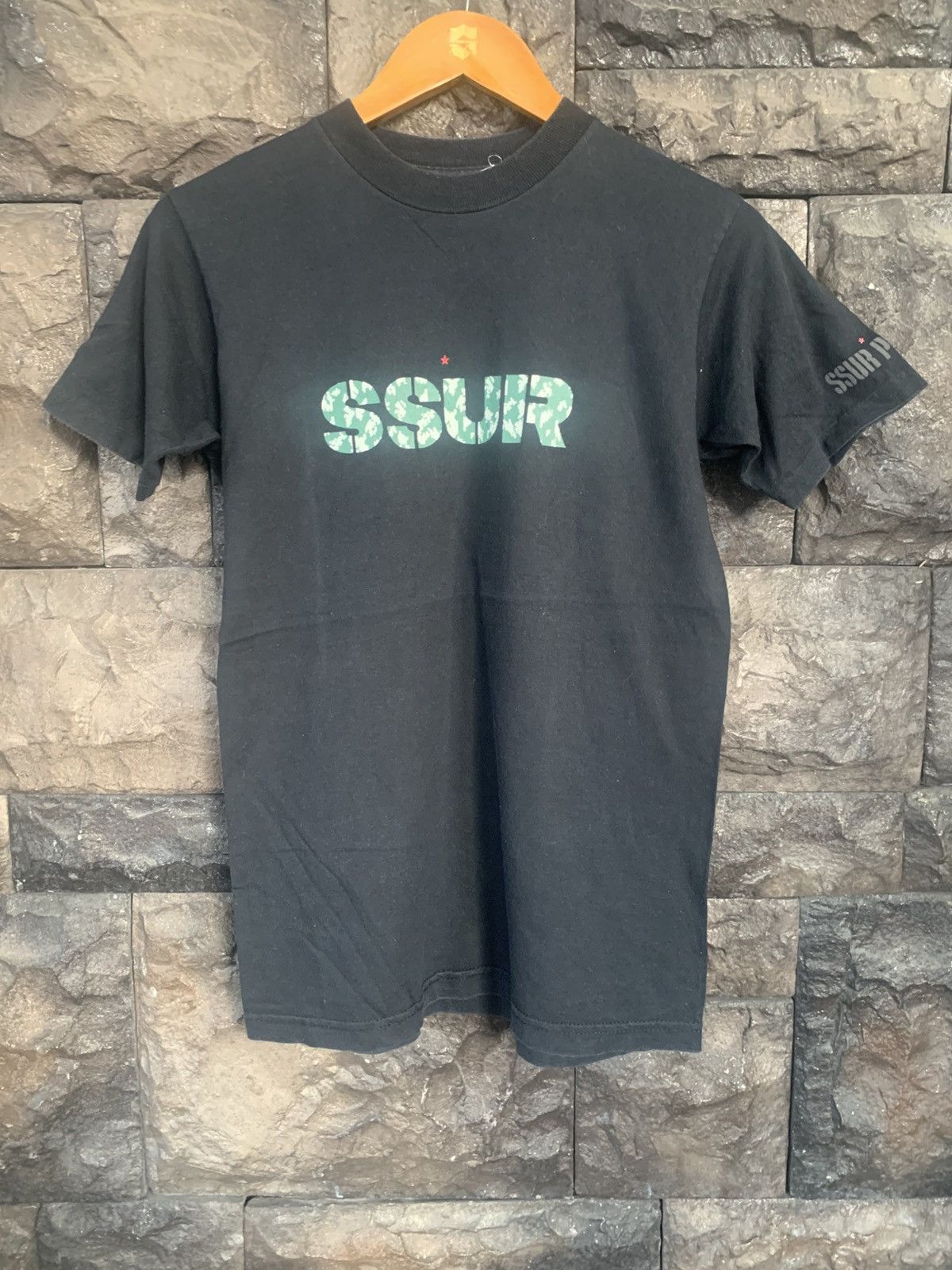 SSUR × Vintage Vintage SSUR Plus Streetwear Spell Out T shirt Size US S / EU 44-46 / 1 - 1 Thumbnail