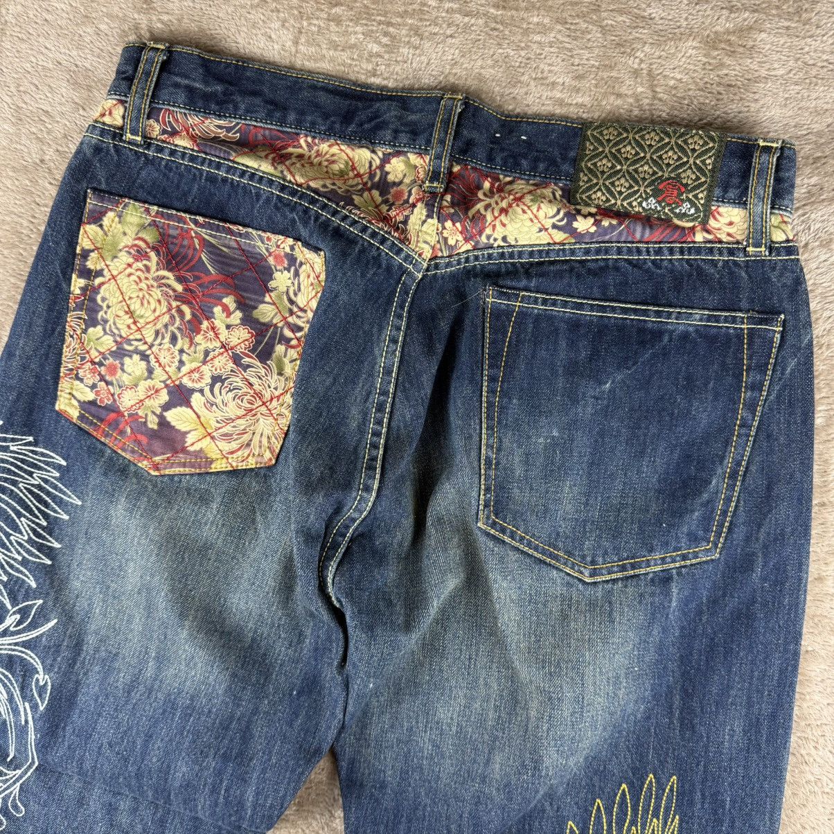 Eternal Vtg eternal jeans embroidered leg dragon art style Size US 32 / EU 48 - 4 Thumbnail