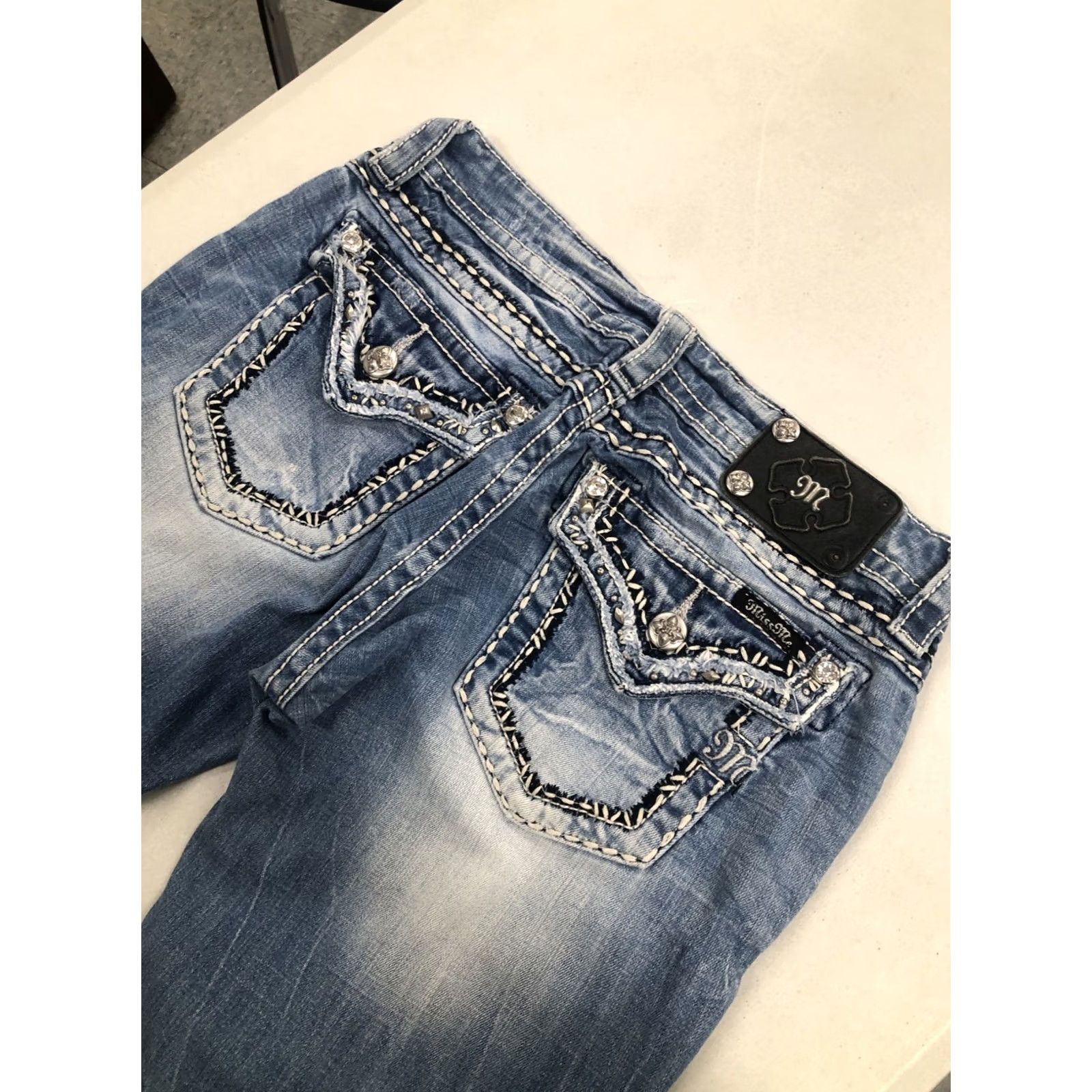 Miss Me Miss Me Signature Capri Cuff Jeans Size 28 Embroidered Rhinestone Denim Stretch Capri 5-Pocket Regular Womens Size 28" / US 6 / IT 42 - 2 Thumbnail
