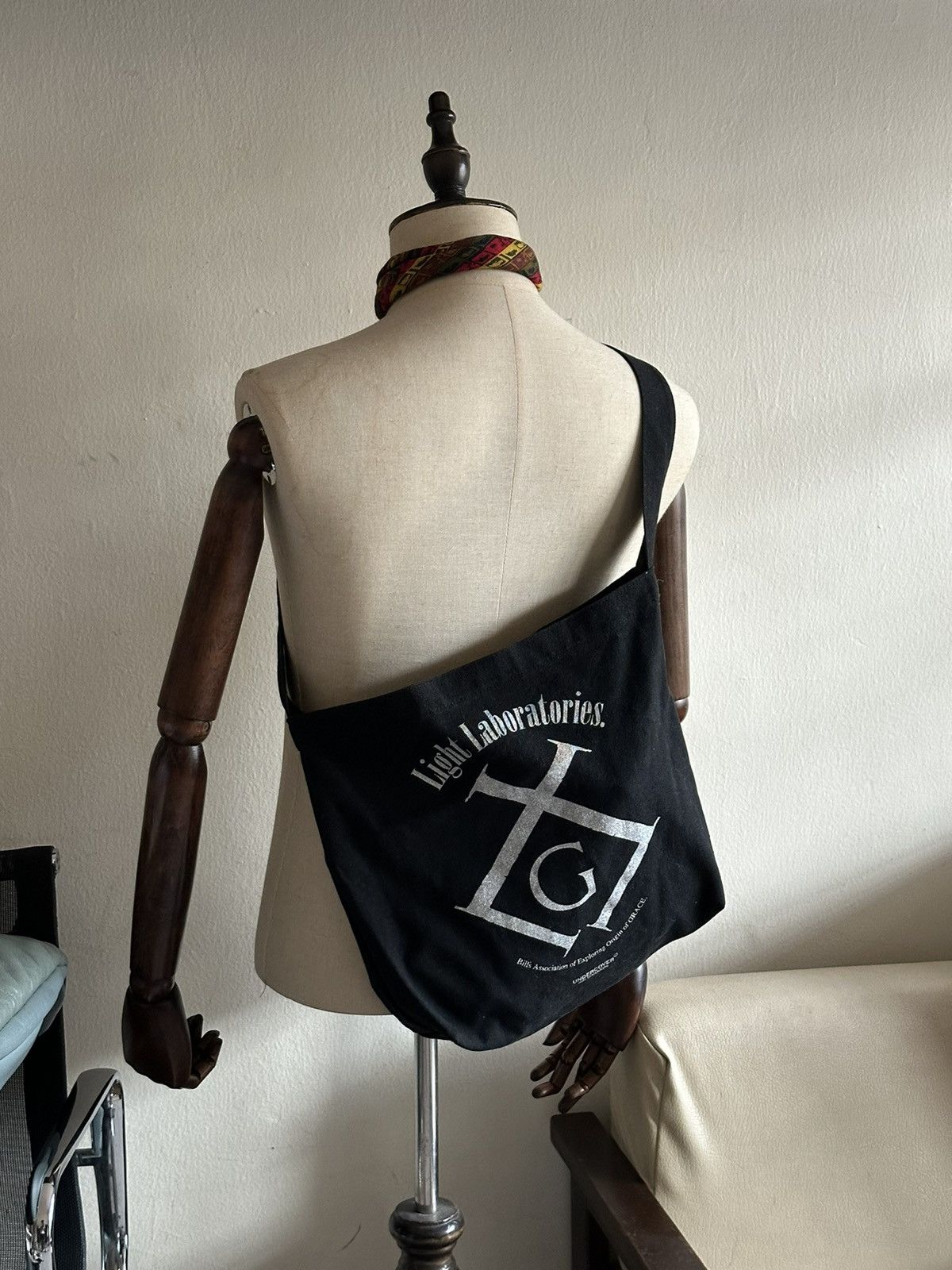 Undercover Undercover Grave Sling Bag Size ONE SIZE - 10 Thumbnail