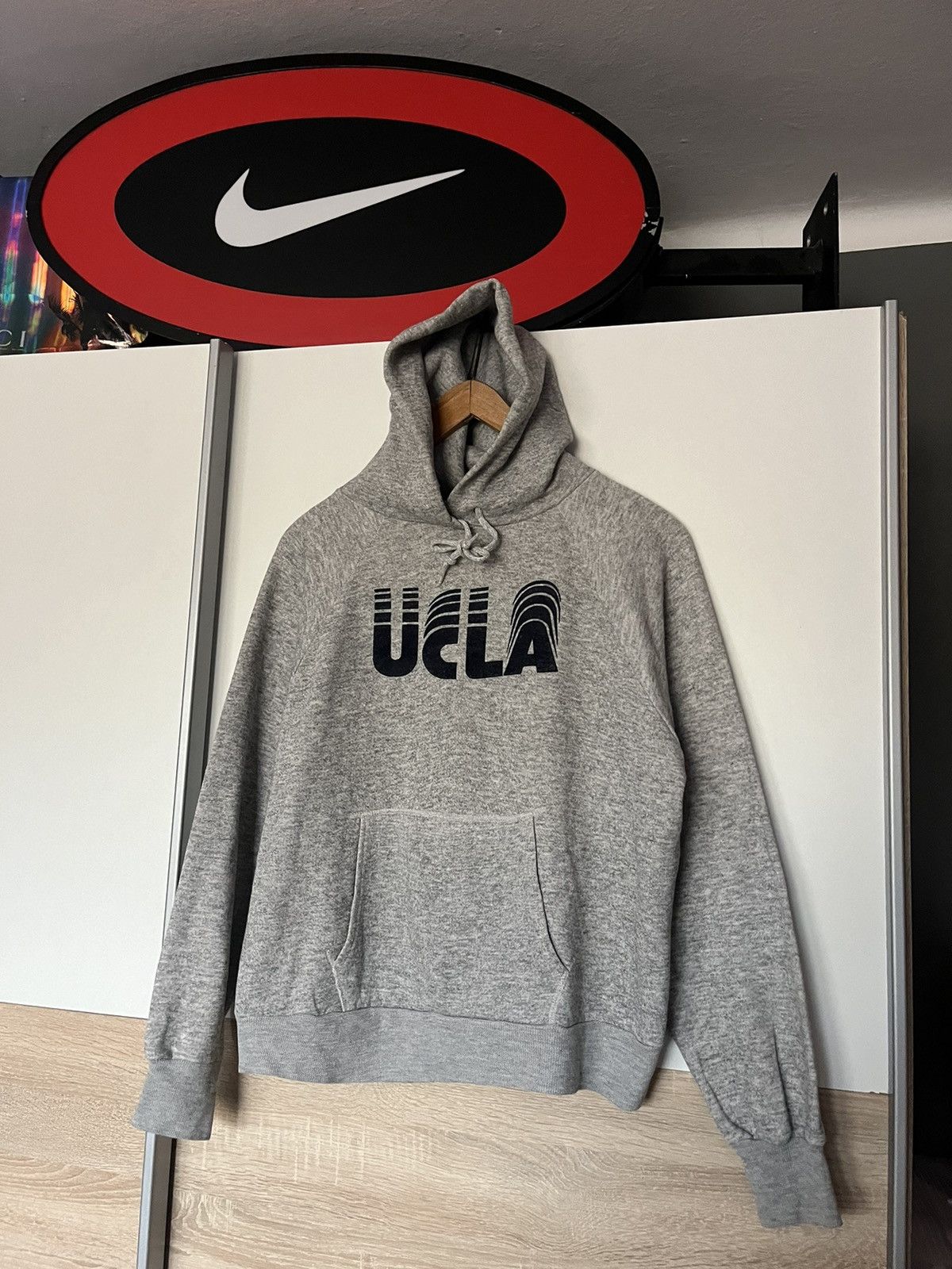 Vintage Vintage 80’s University California Los Angeles UCLa Hoodie Size US S / EU 44-46 / 1 - 1 Thumbnail